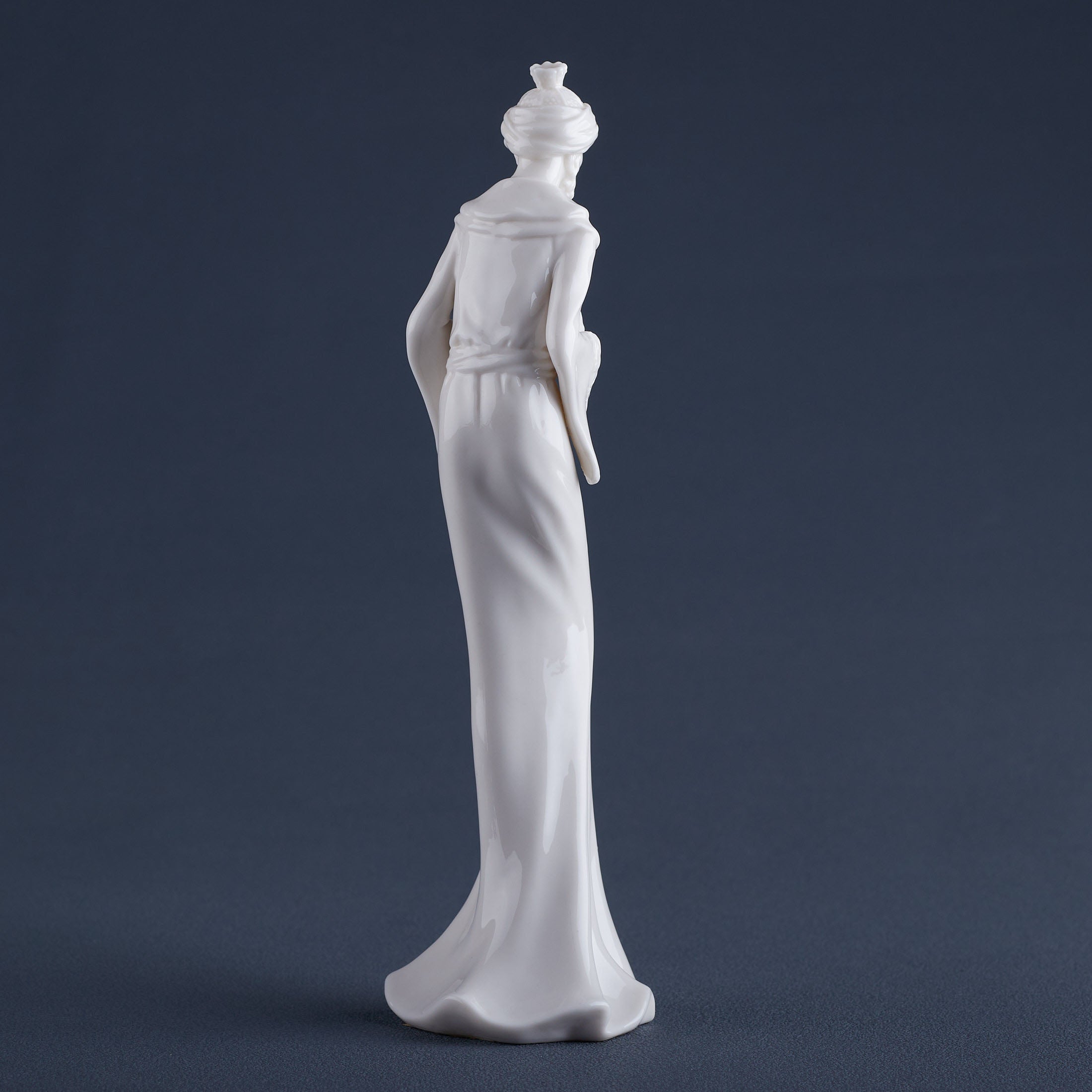 Nativity Wise Man With Frankincense (White)