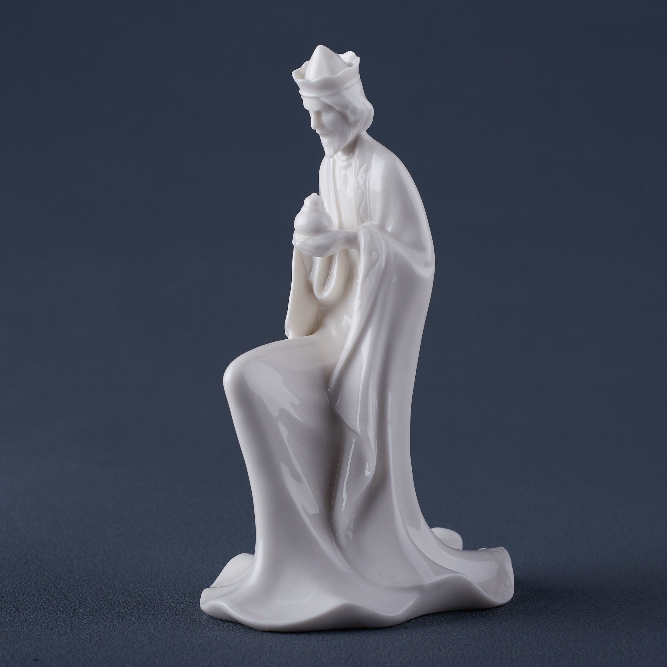 Nativity Wise Man With Myrrh (Glazed)