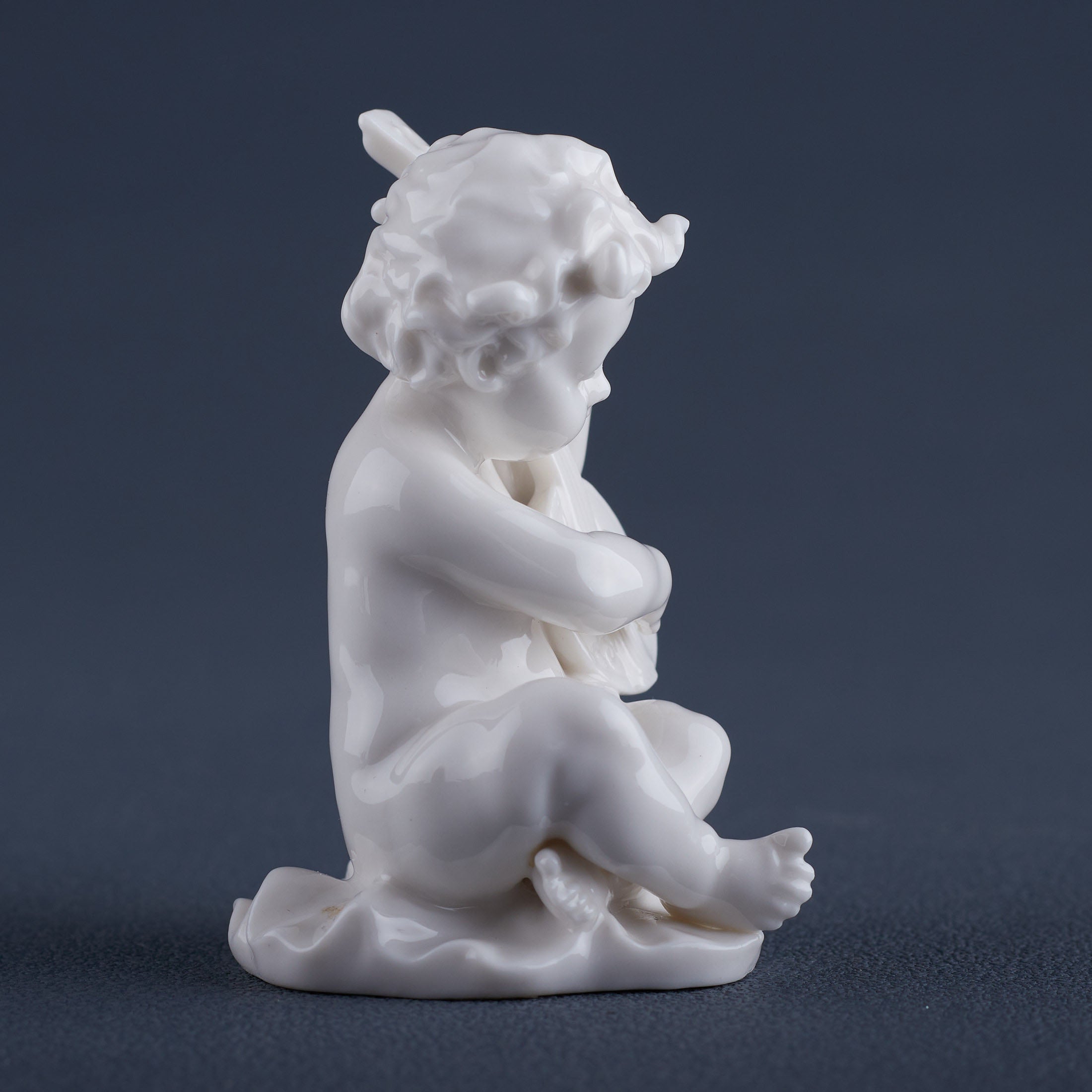 Infant Playing Lyre(White)