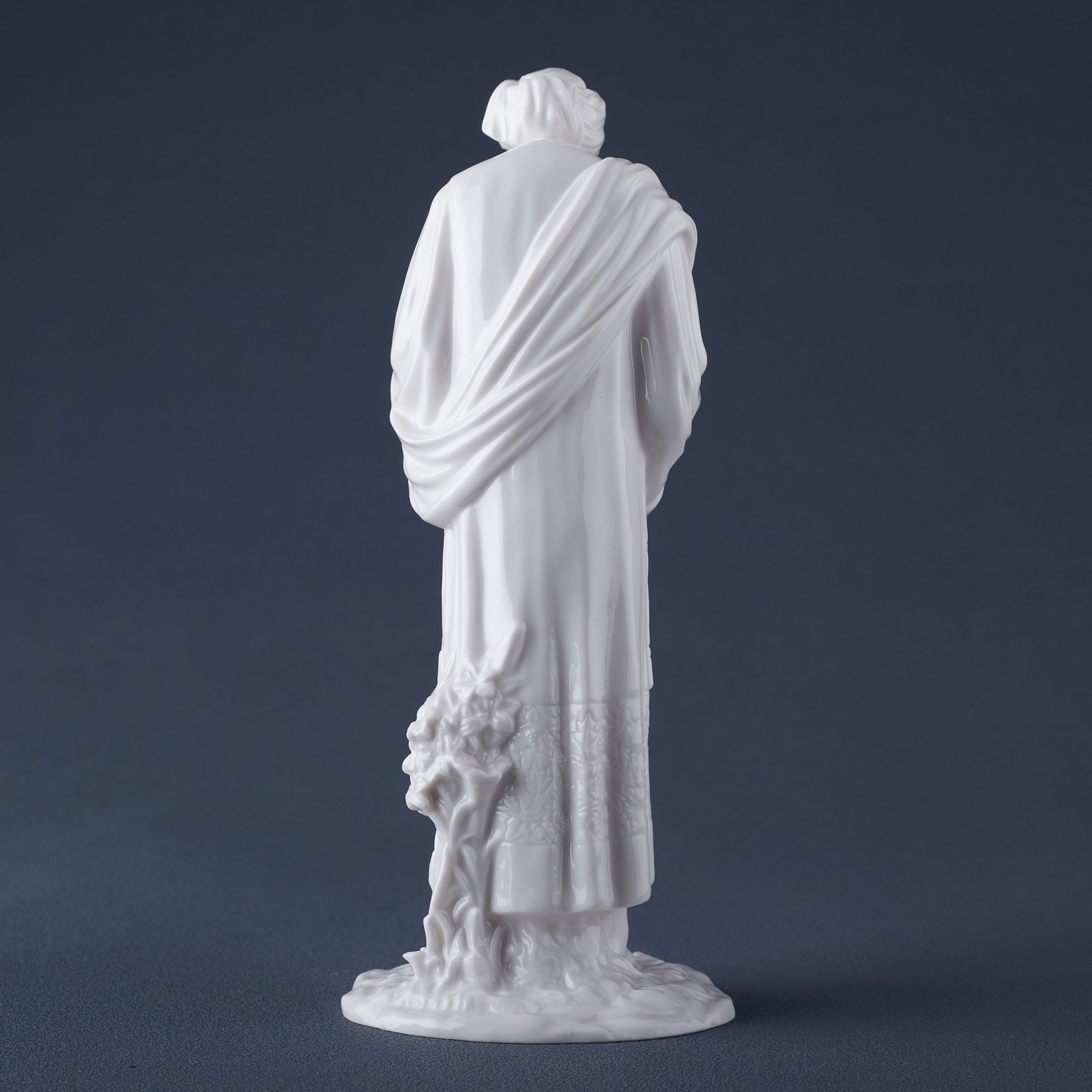 Caspar King Of Tarsus Offering Frankincense(White)