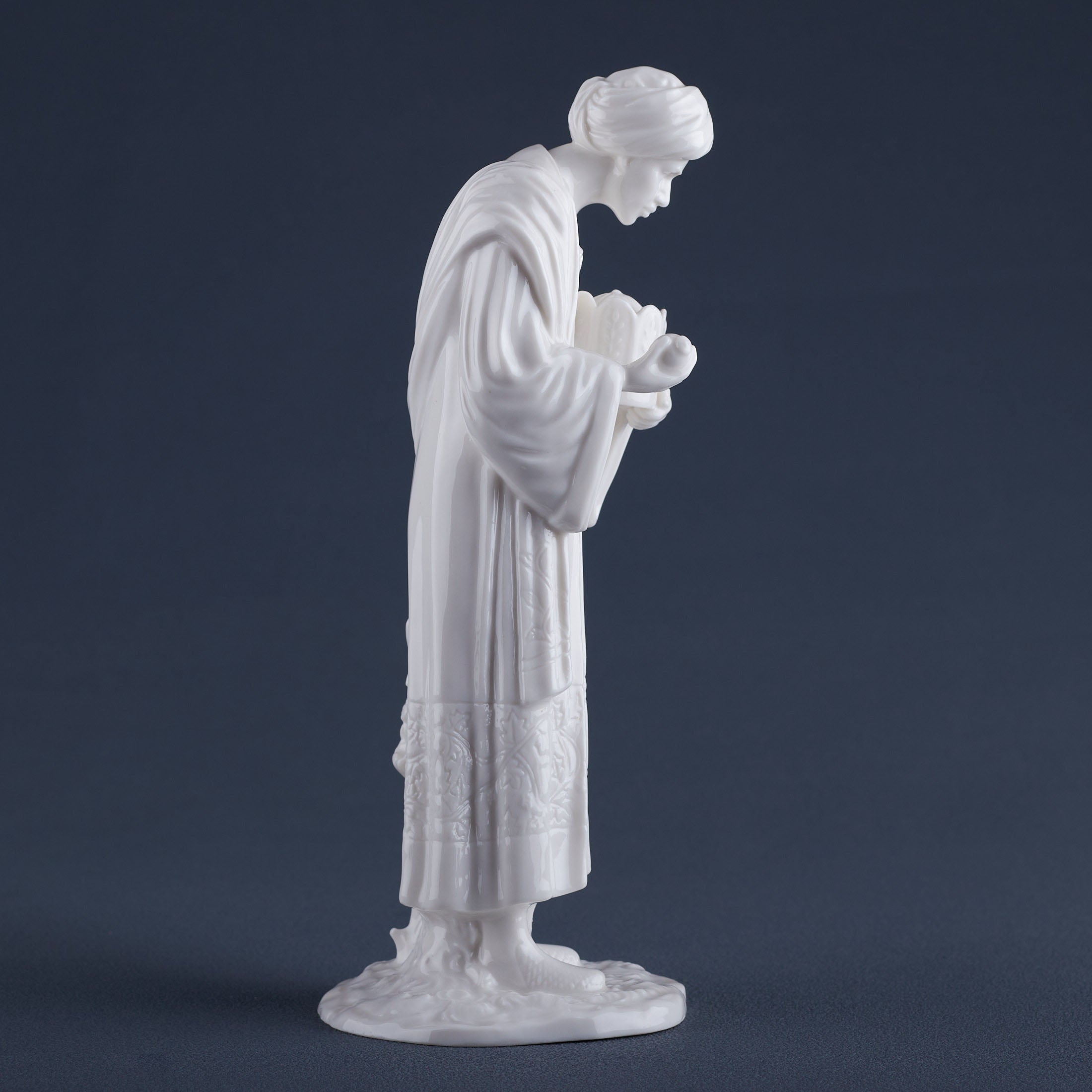 Caspar King Of Tarsus Offering Frankincense(White)