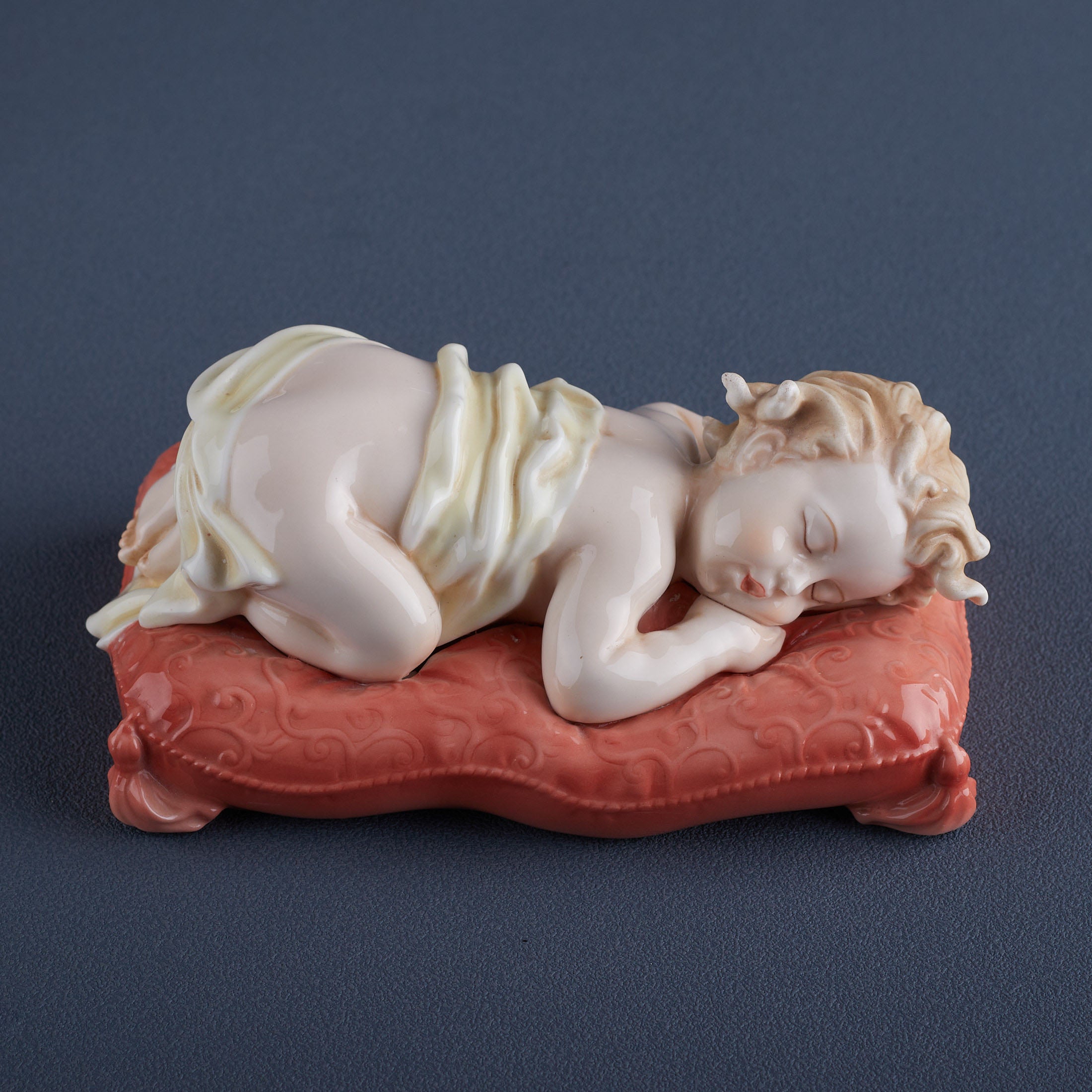 Infant Sleeping (With Cloth)
