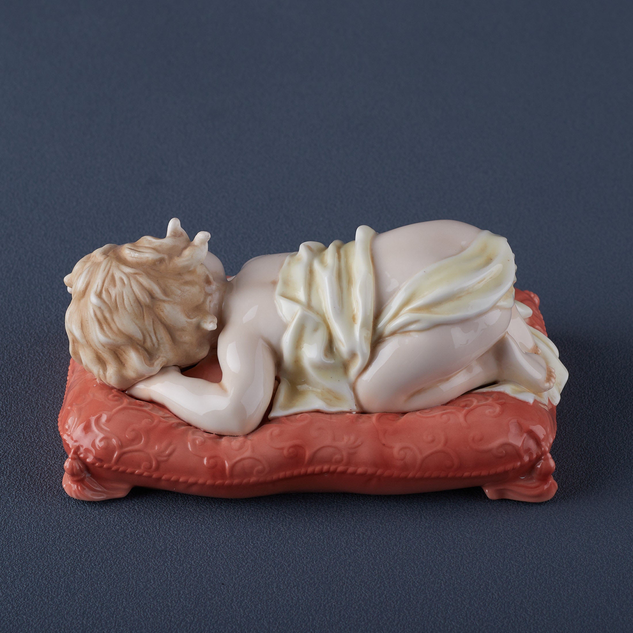 Infant Sleeping (With Cloth)