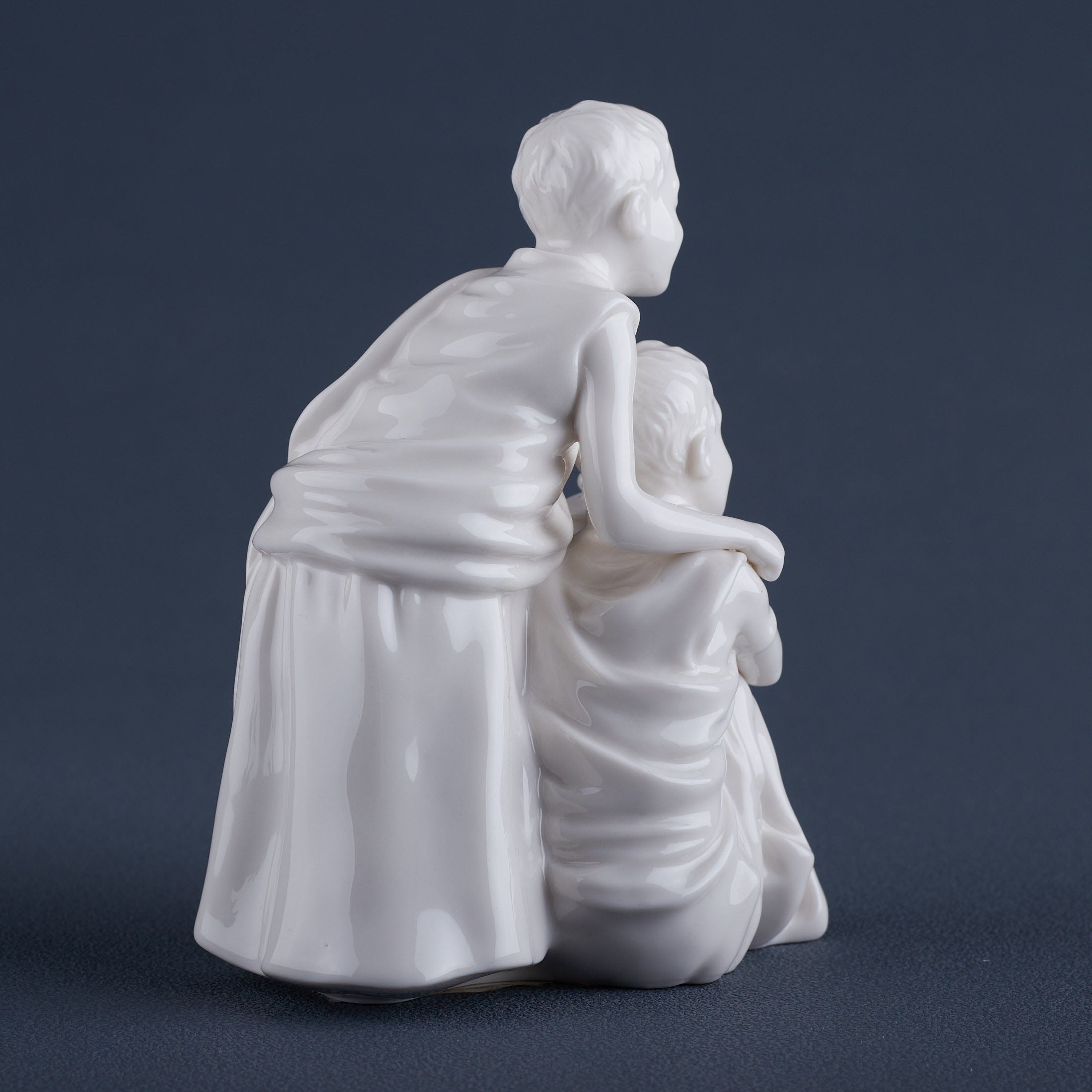 Tibet Figurine Two Young Lamaes Of Tibet