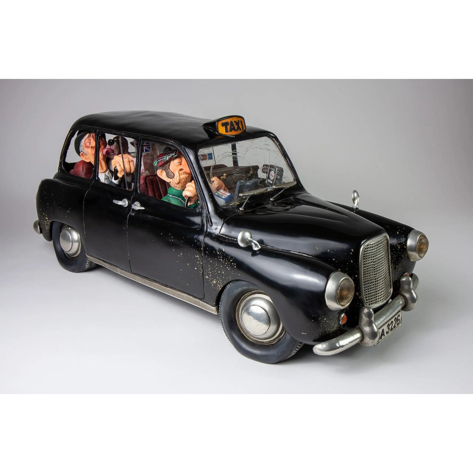 FO85089 Guillermo Forchino The London Taxi | Curios & Collectibles