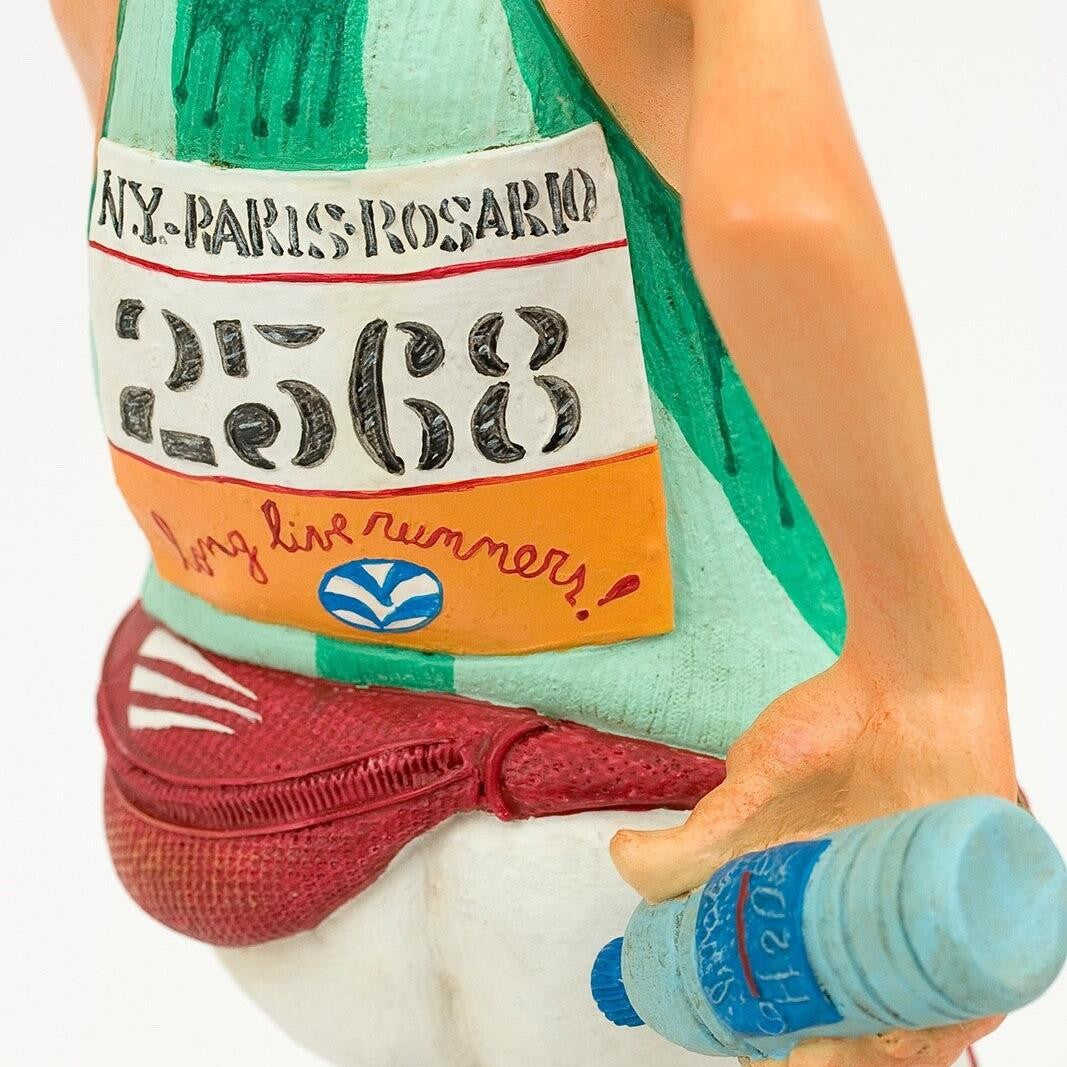 FO85513 Guillermo Forchino The Runner | Curios & Collectibles