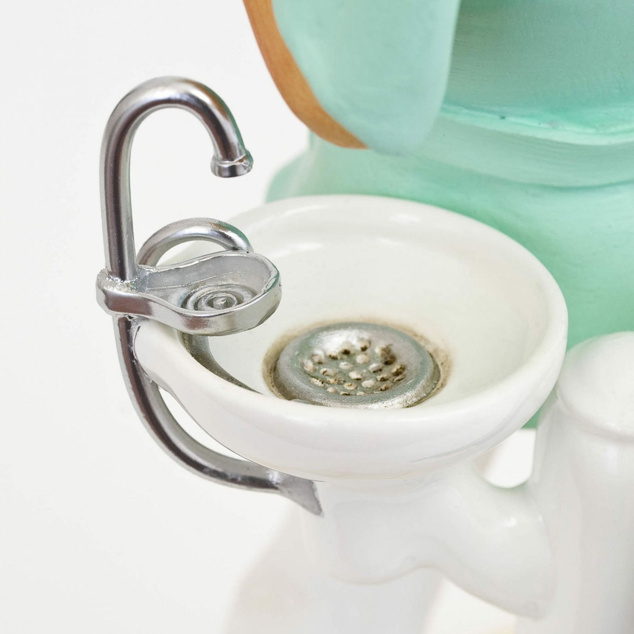 The Dentist – 100% Scale