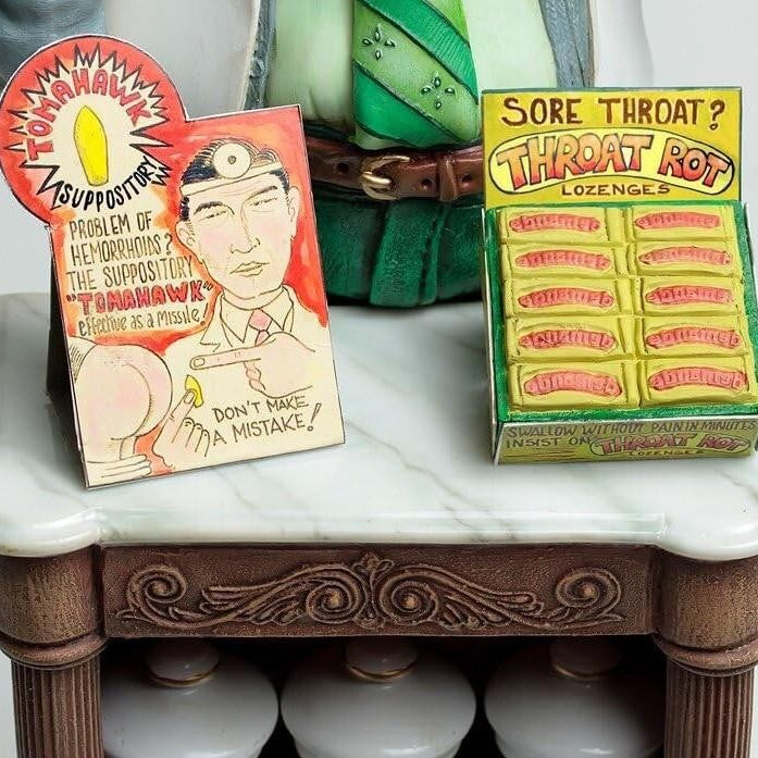FO85521 Guillermo Forchino The Pharmacist | Curios & Collectibles