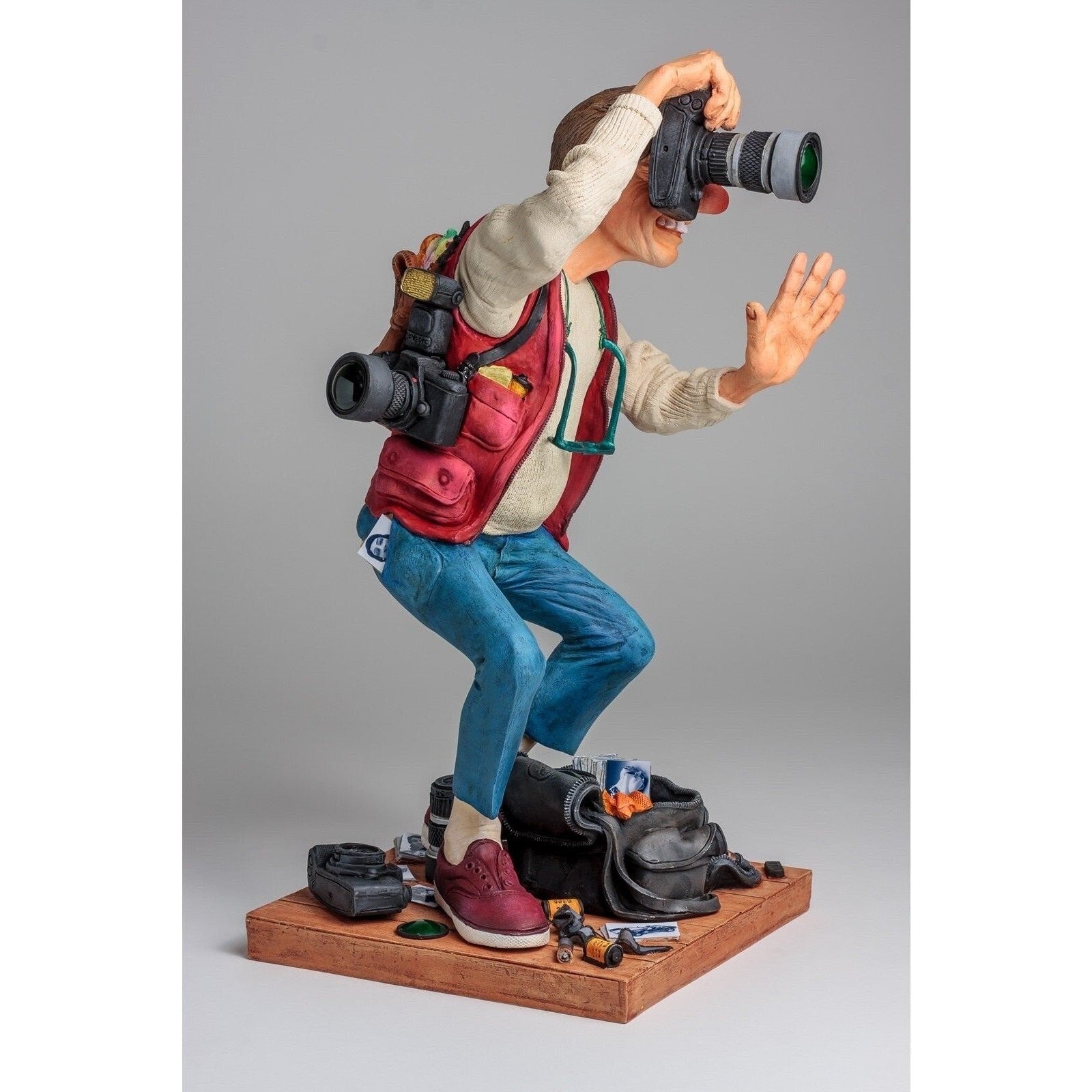 FO85538 Guilermo Forchino Photographer | Curios & Collectibles