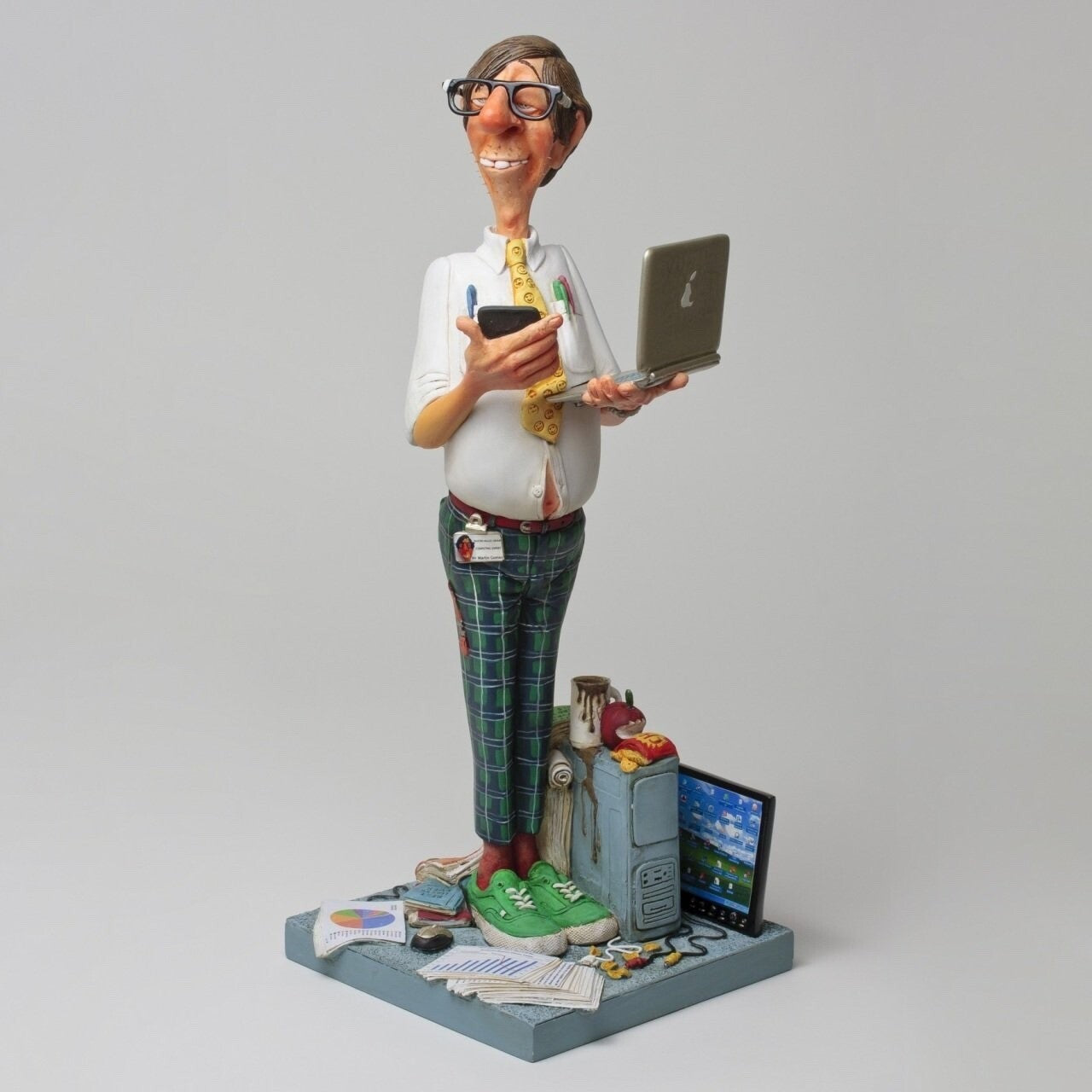 Guillermo Forchino The Computer Expert Figurine FO85530 – Comic Geek