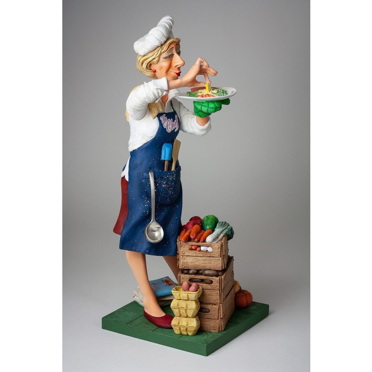 Guillermo Forchino The Lady Cook Figurine FO85549 – Female Chef Gift