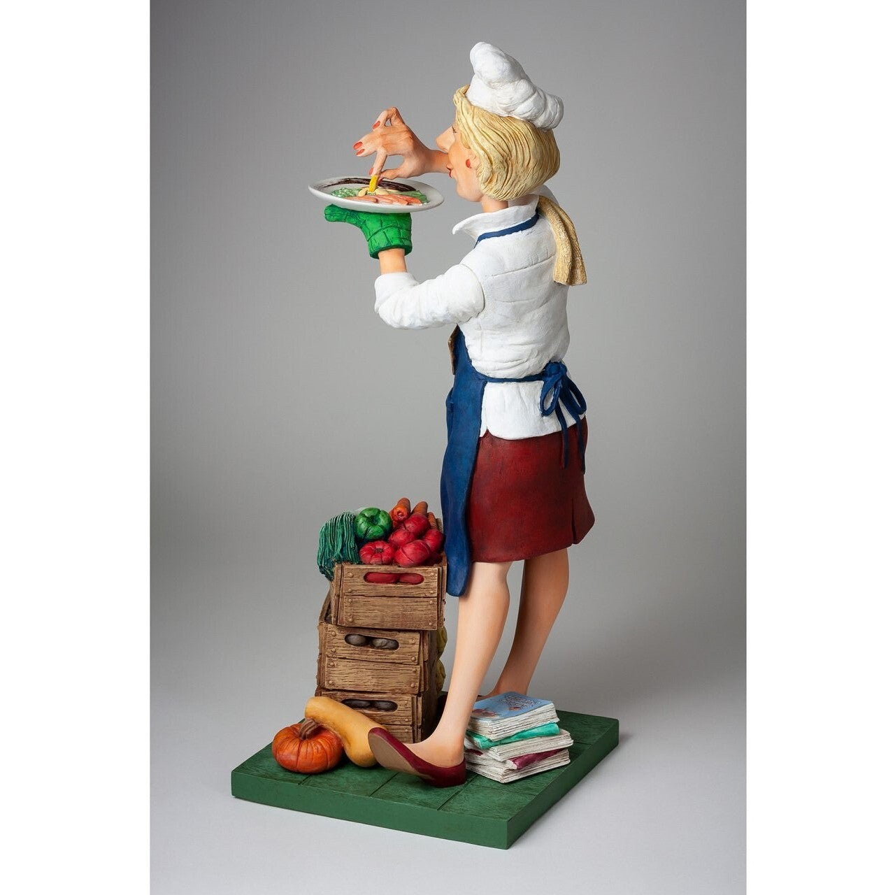 Guillermo Forchino The Lady Cook Figurine FO85549 – Female Chef Gift