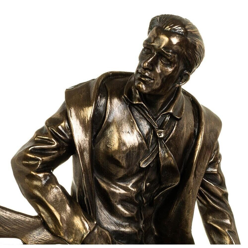Hunter Statue Figurine.Hunting statue.Gifts for Hunters