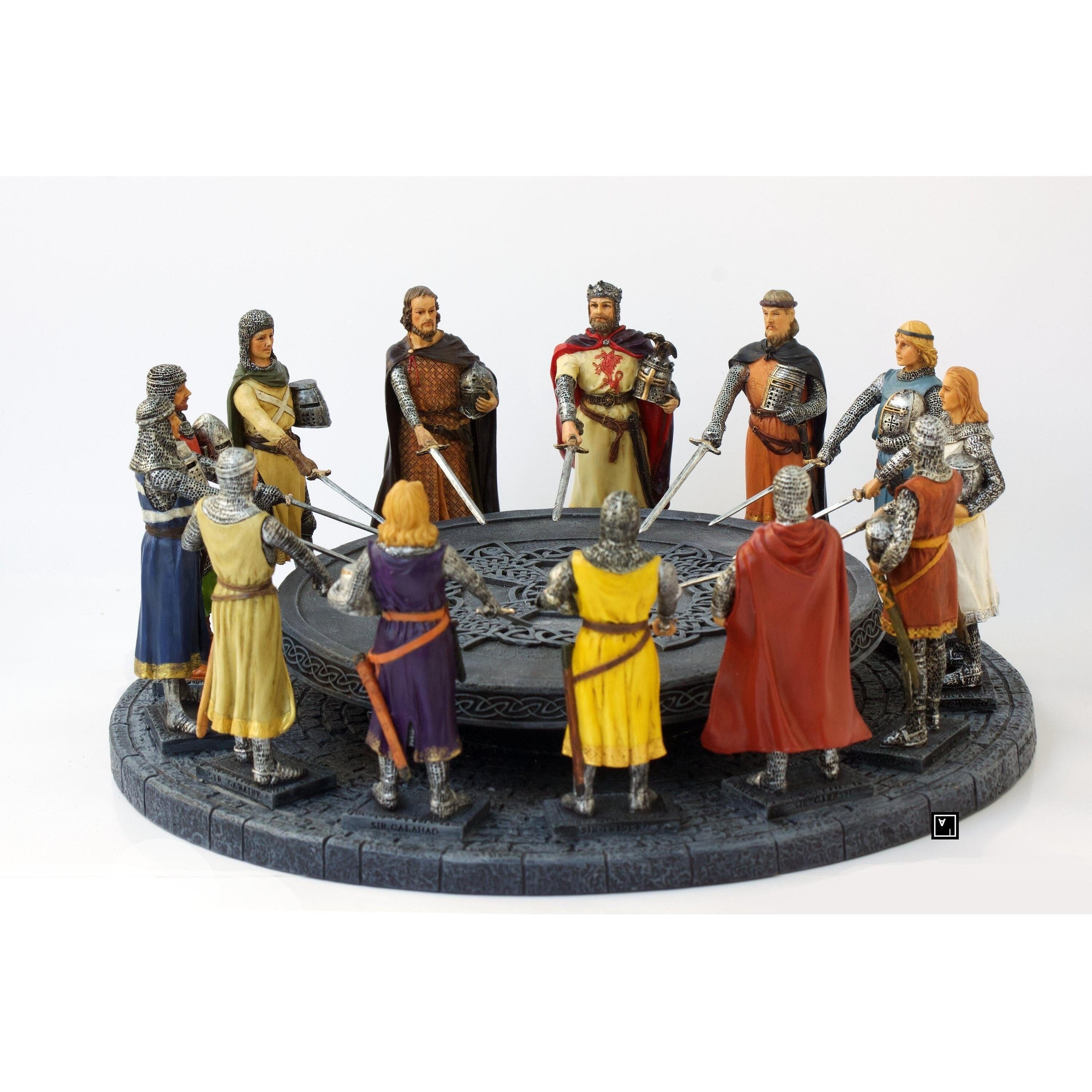 King Arthur with 12 Knights of the Round Table | Figurines & Statues