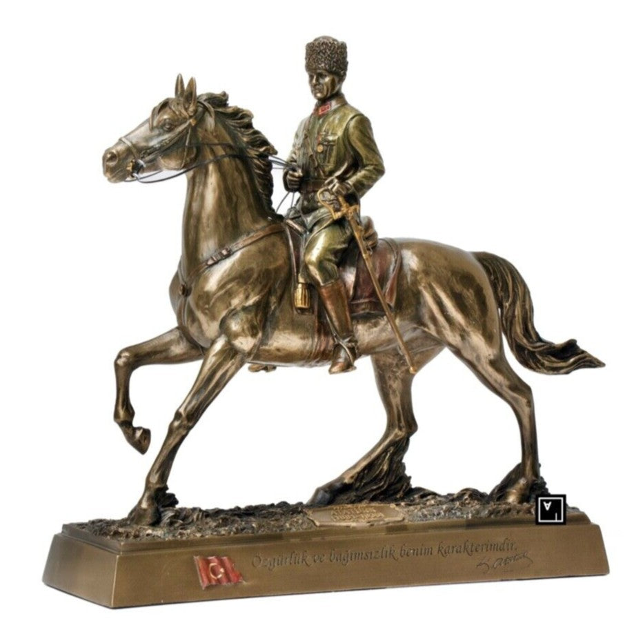 Mustafa Kemal Ataturk Statue. Ataturk Sculpture | Figurines & Statues