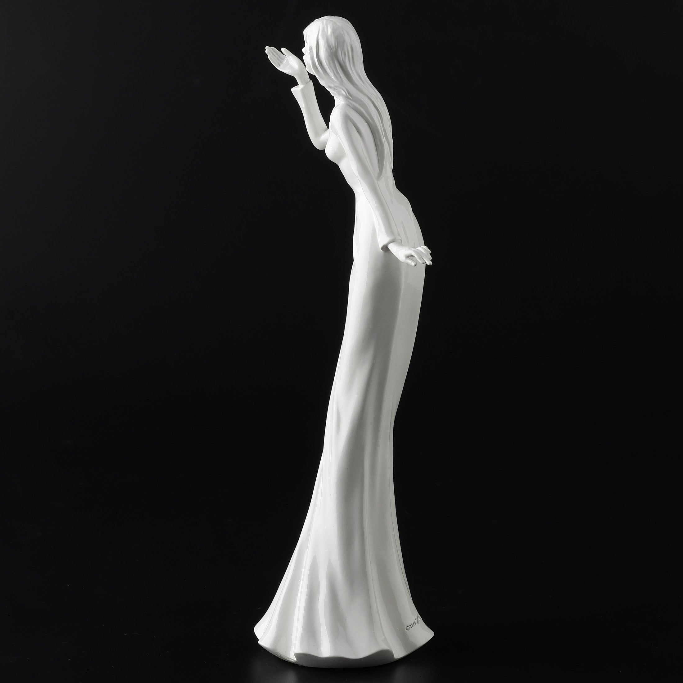 Winged Kiss (White)