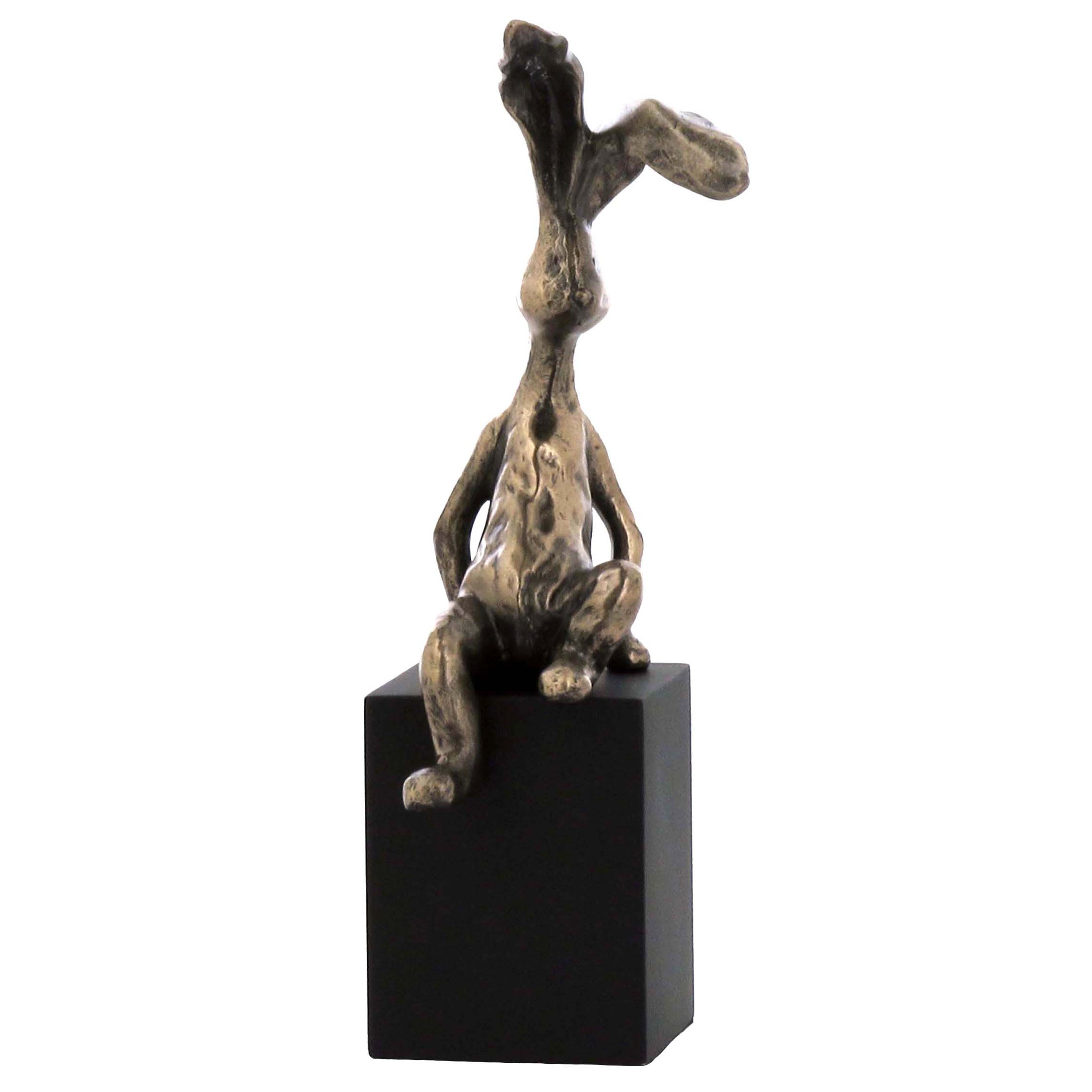 Hare Sitting Alone(Bronze)