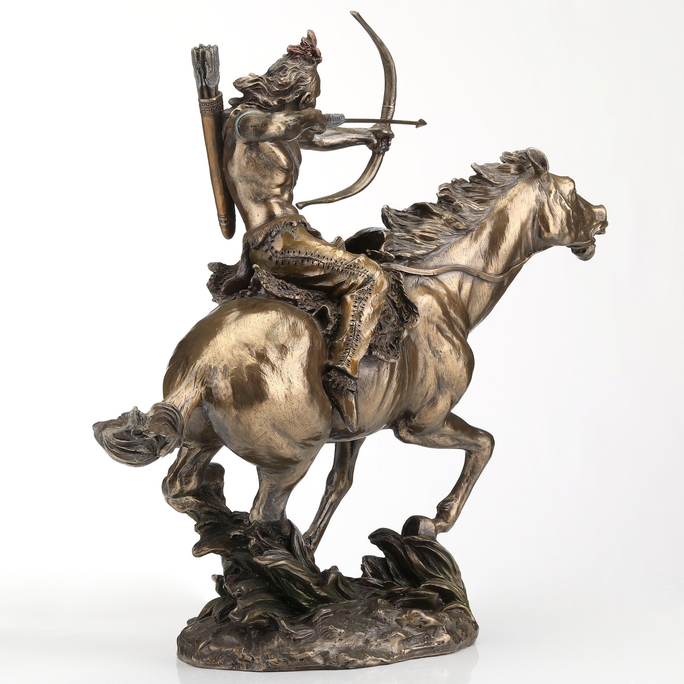 Mohican Warrior On Horseback Shooting Arrow (Mbz+Color)