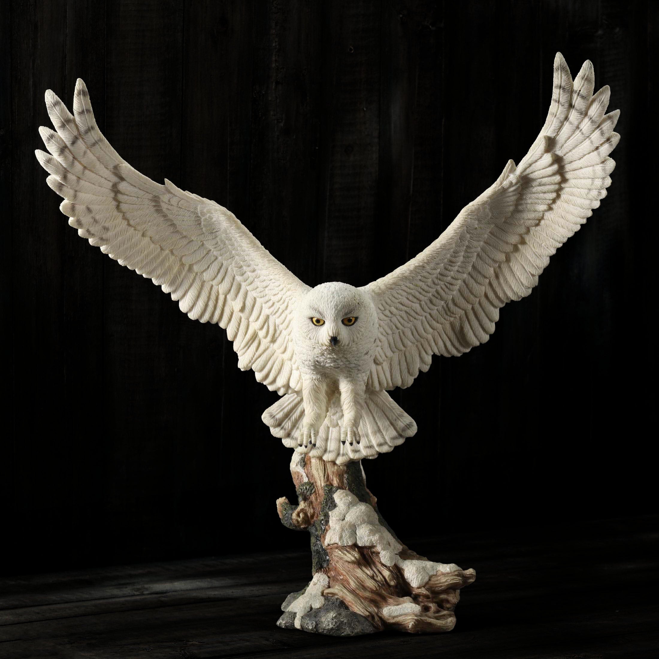 Flying Snowy Owl