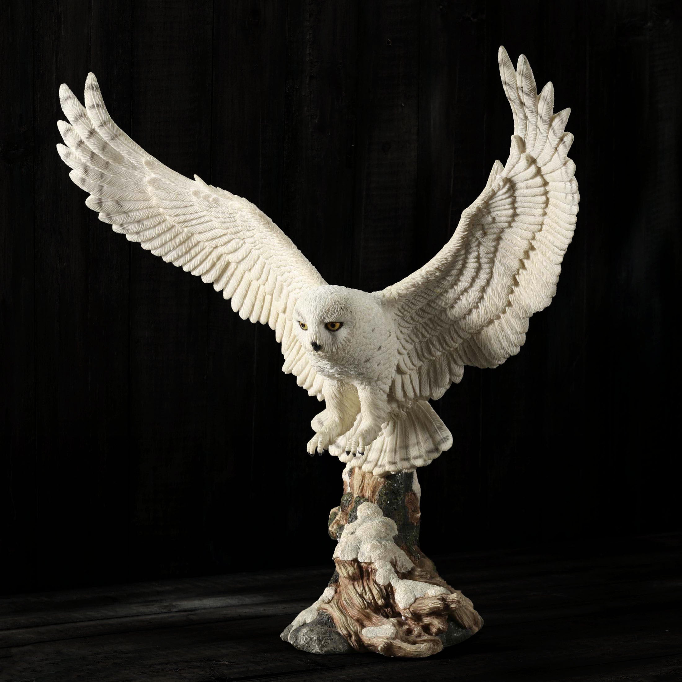 Flying Snowy Owl