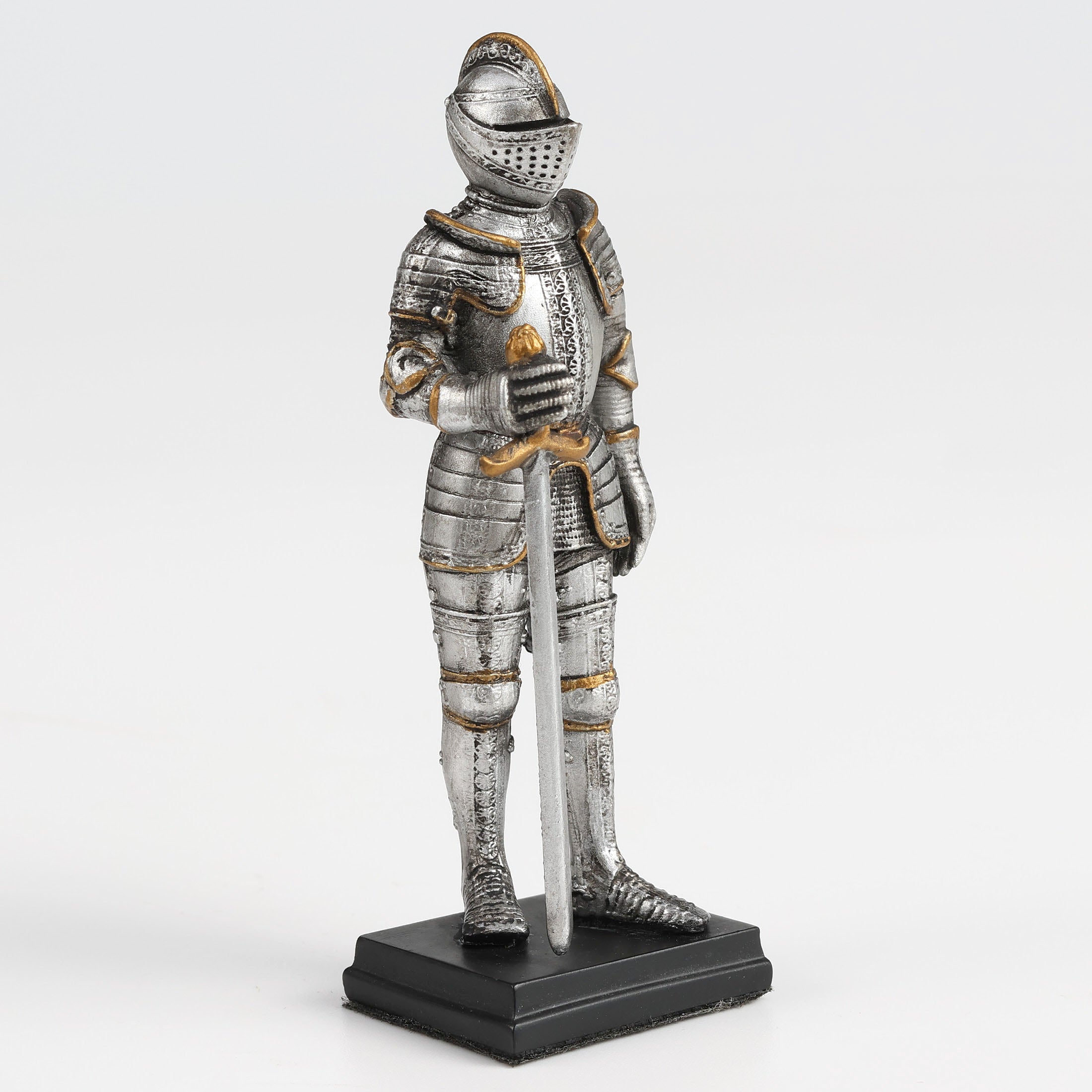 Medieval Knight Armor Sword Stance (Pack of 12)