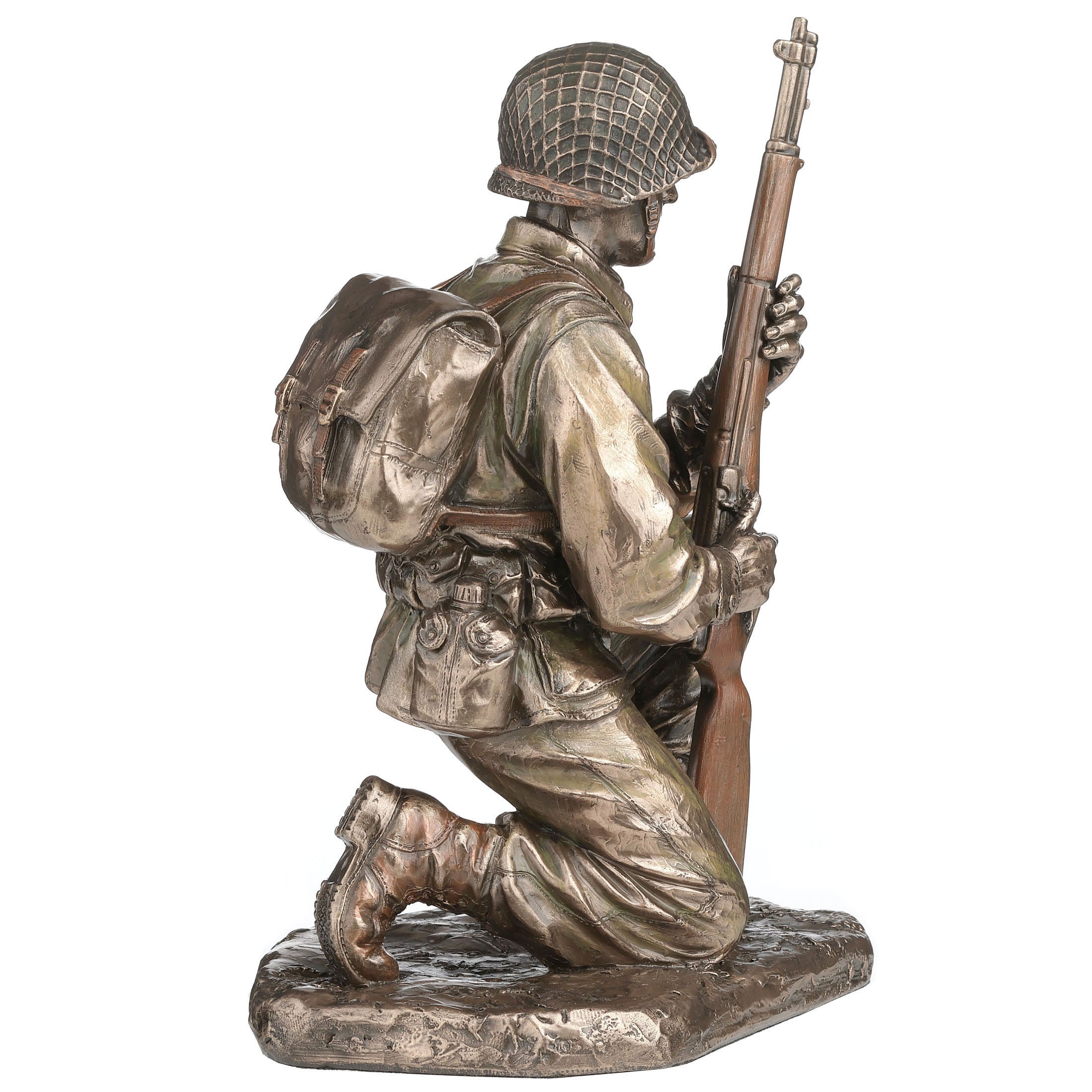 Us Army Kneeling Soldier Carrying Rifle