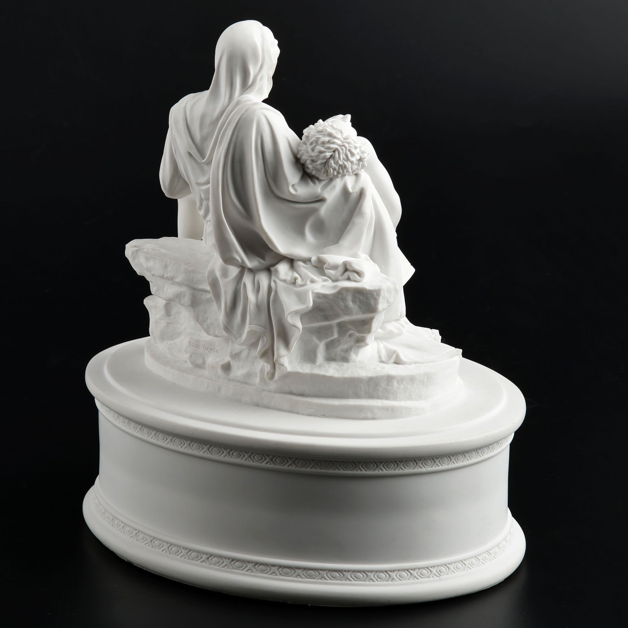 La Pieta Cremation Urn (700 ml)