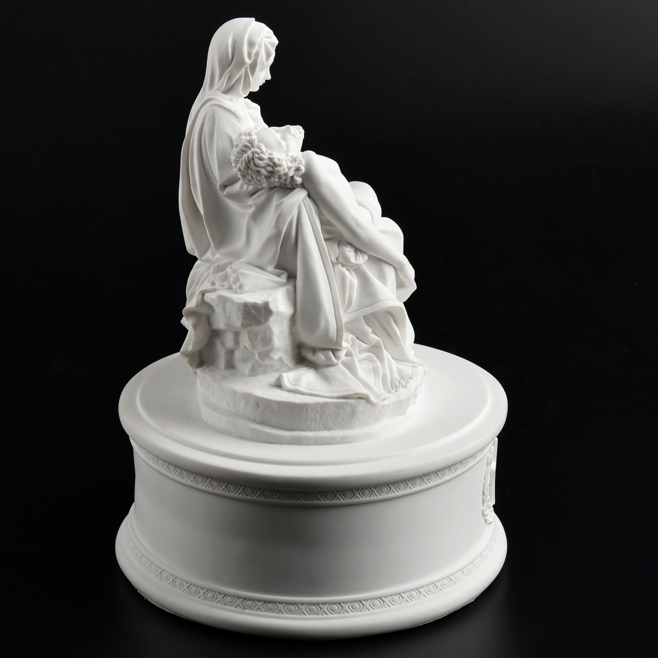 La Pieta Cremation Urn (700 ml)