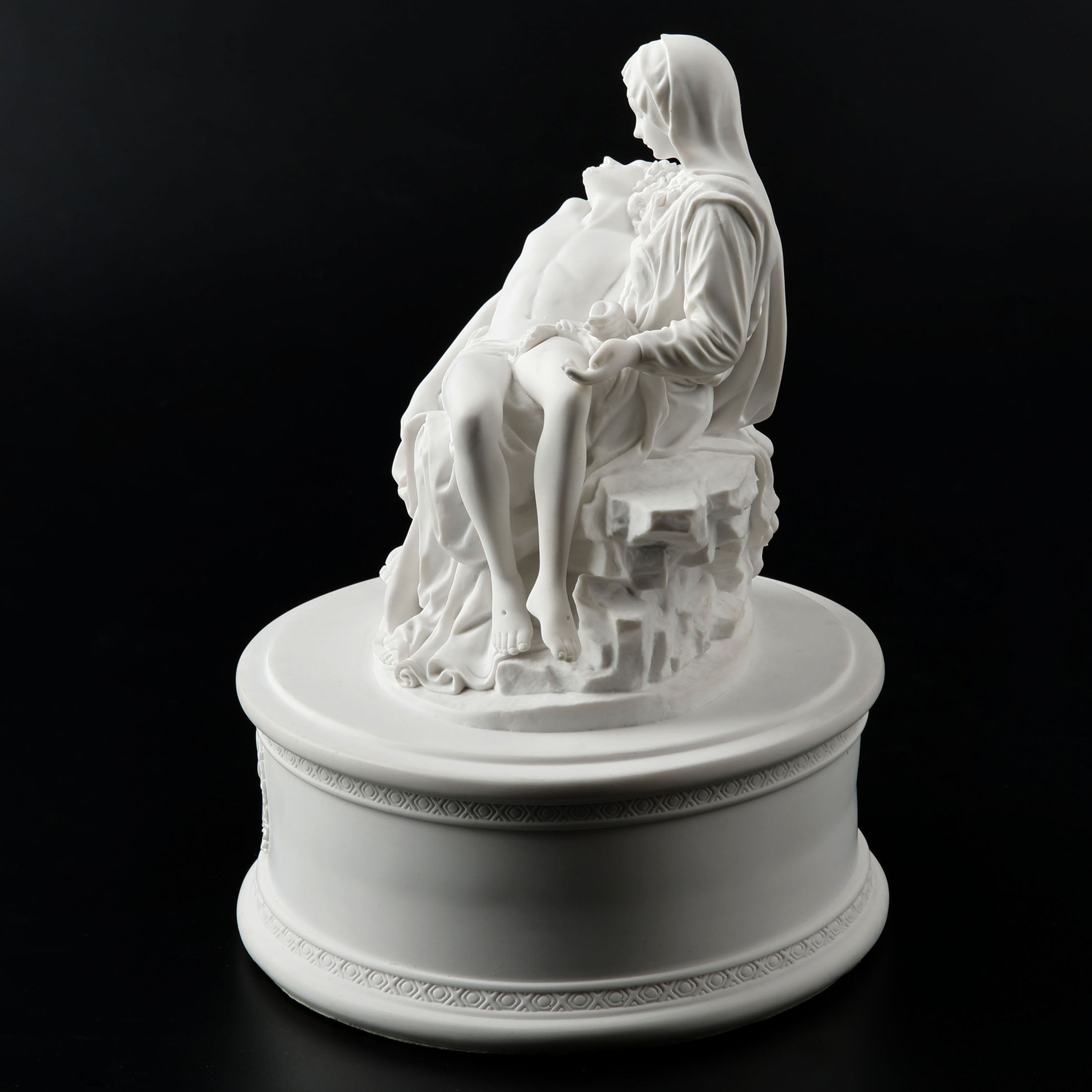 La Pieta Cremation Urn (700 ml)