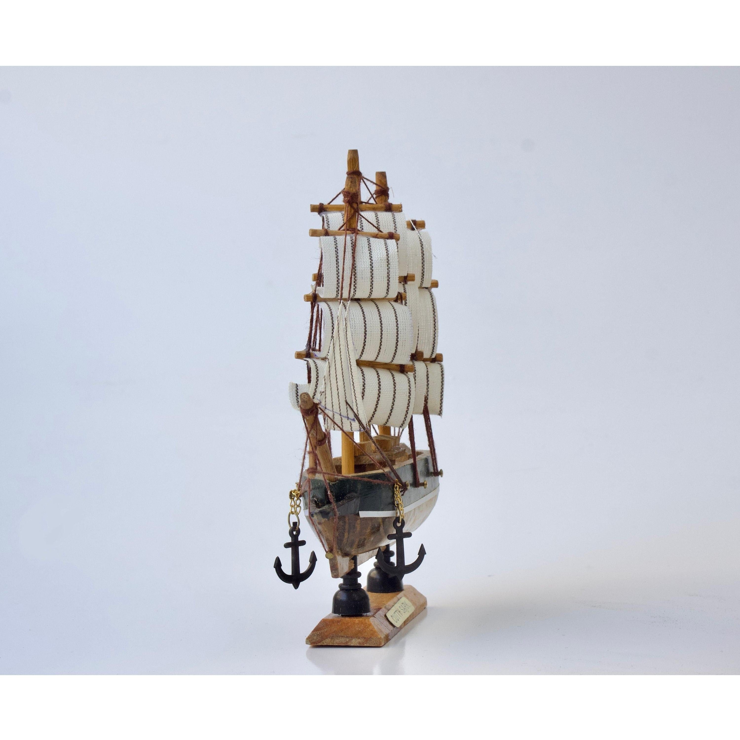 Wooden The Cutty Sark Model Ship | Tin & Model Collectibles