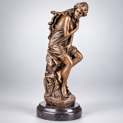 Woman Bronze Sculpture – Classic Female Figure