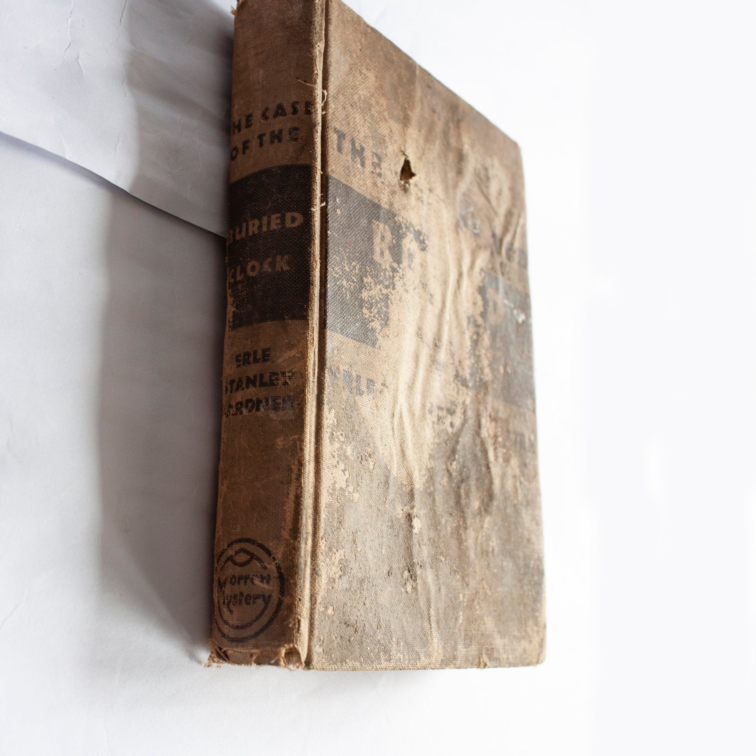 1943 Erle Stanley Gardner "The Case of The Buried Clock" First Edition Book