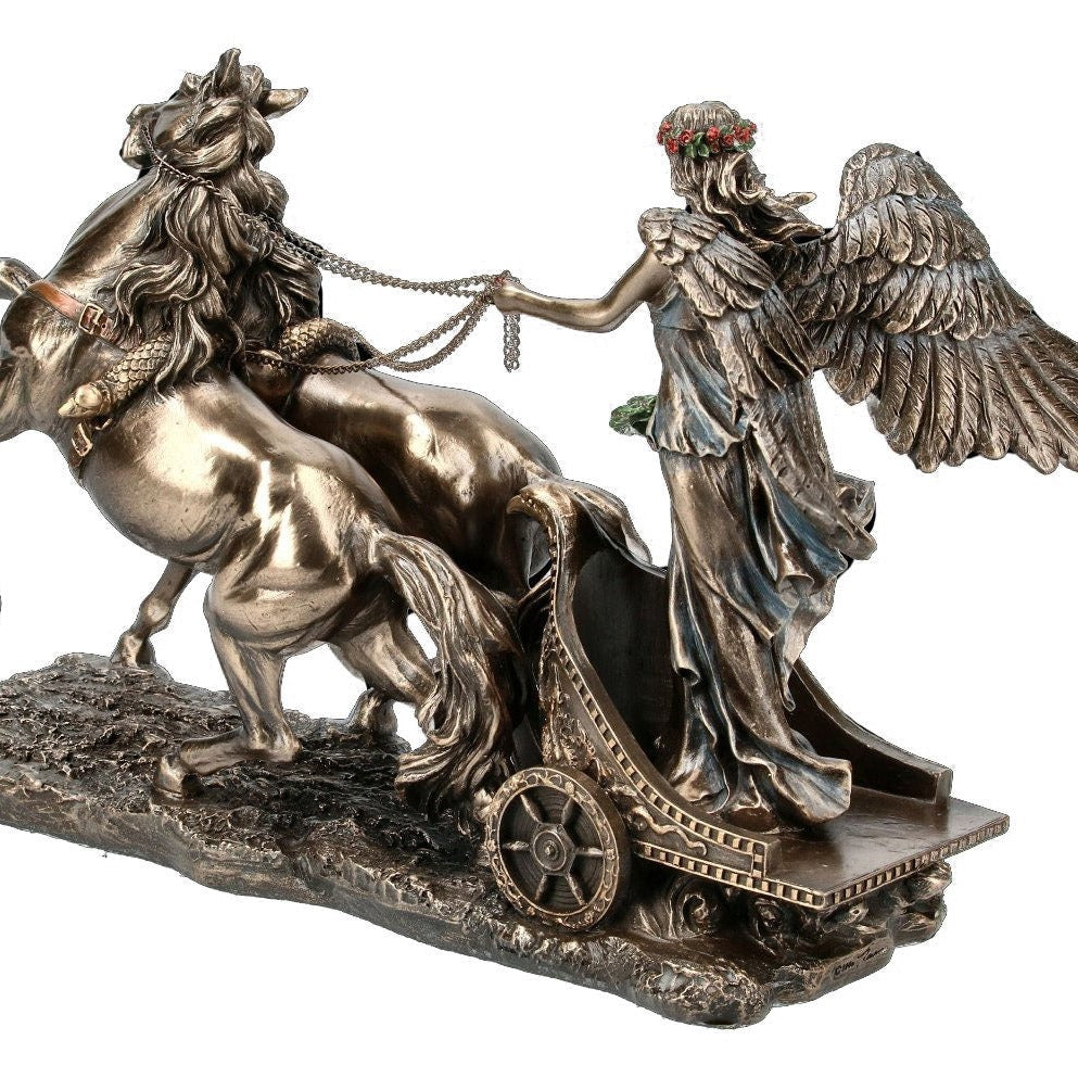 Greek goddess nike victory riding roman chariots Statue Figurine Sculpture