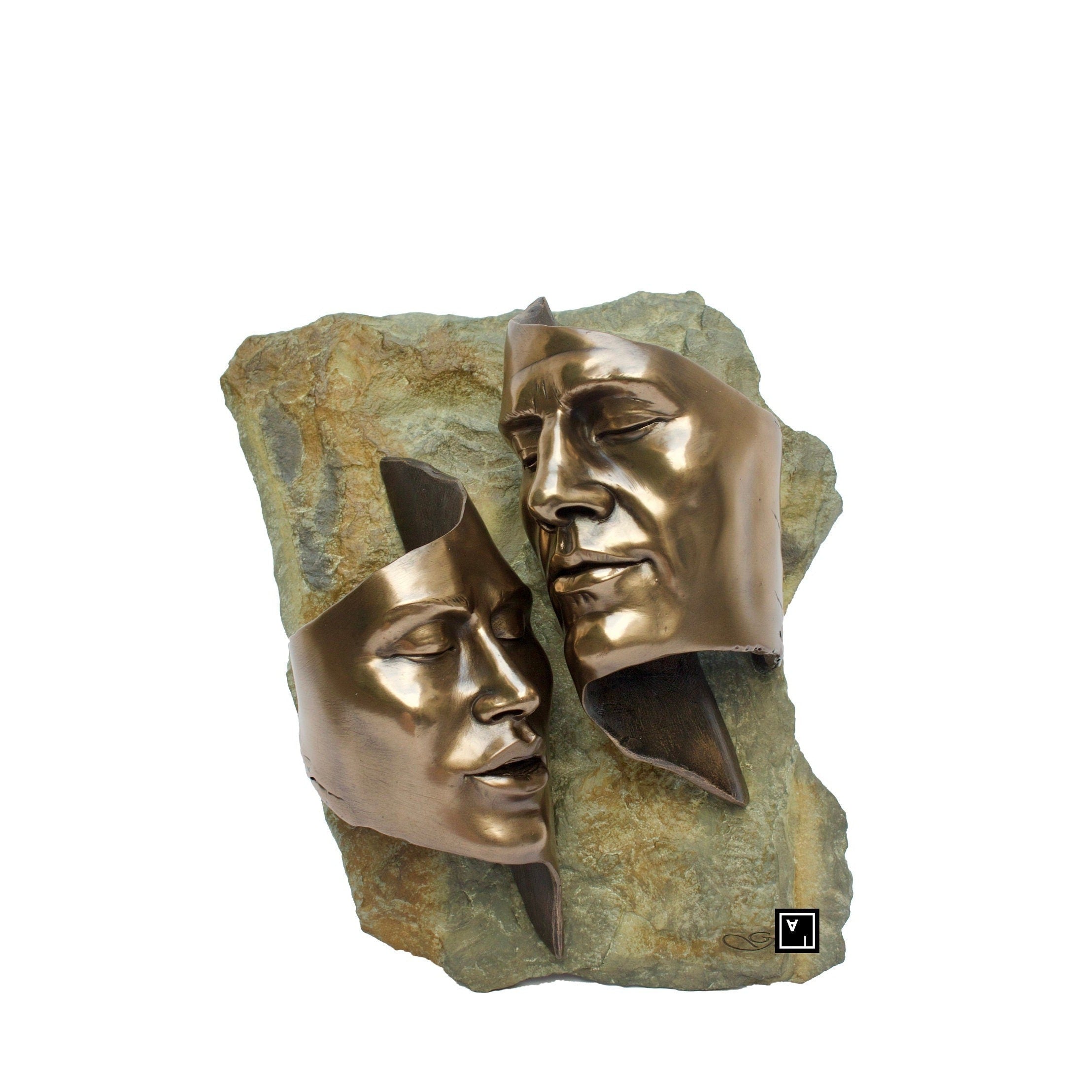 10.62 Inc Lovers Sculpture.