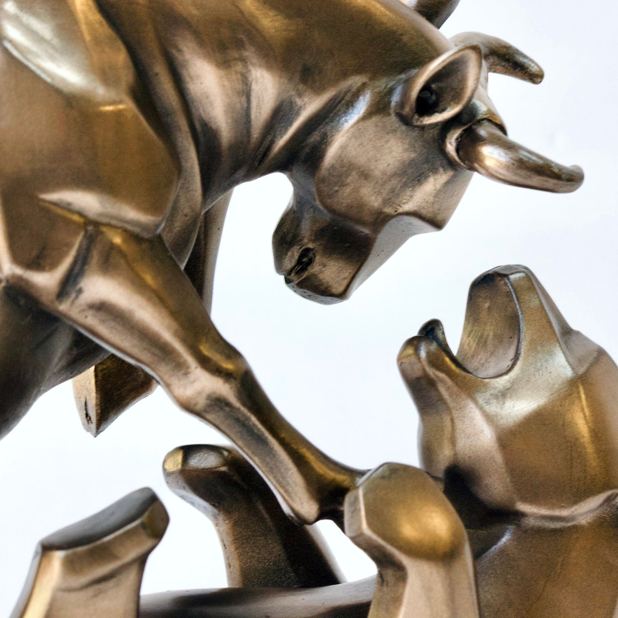 Bronze Bull and Bear Sculpture: Stock Market Gift