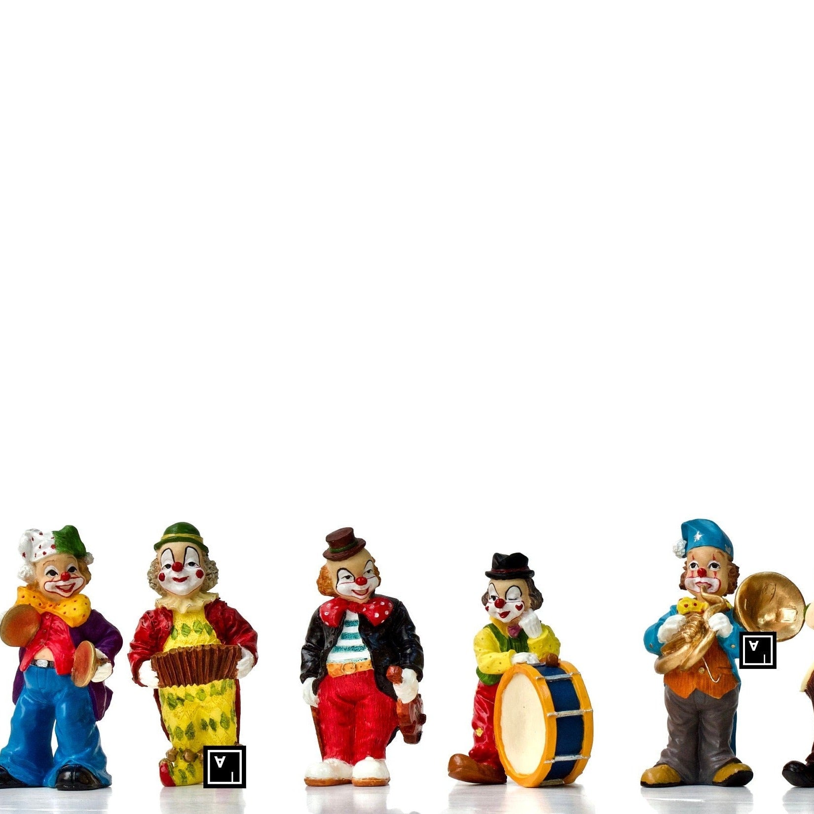 Musical Clowns Figurine: Veronese Design Bone Dust Bronze Statue