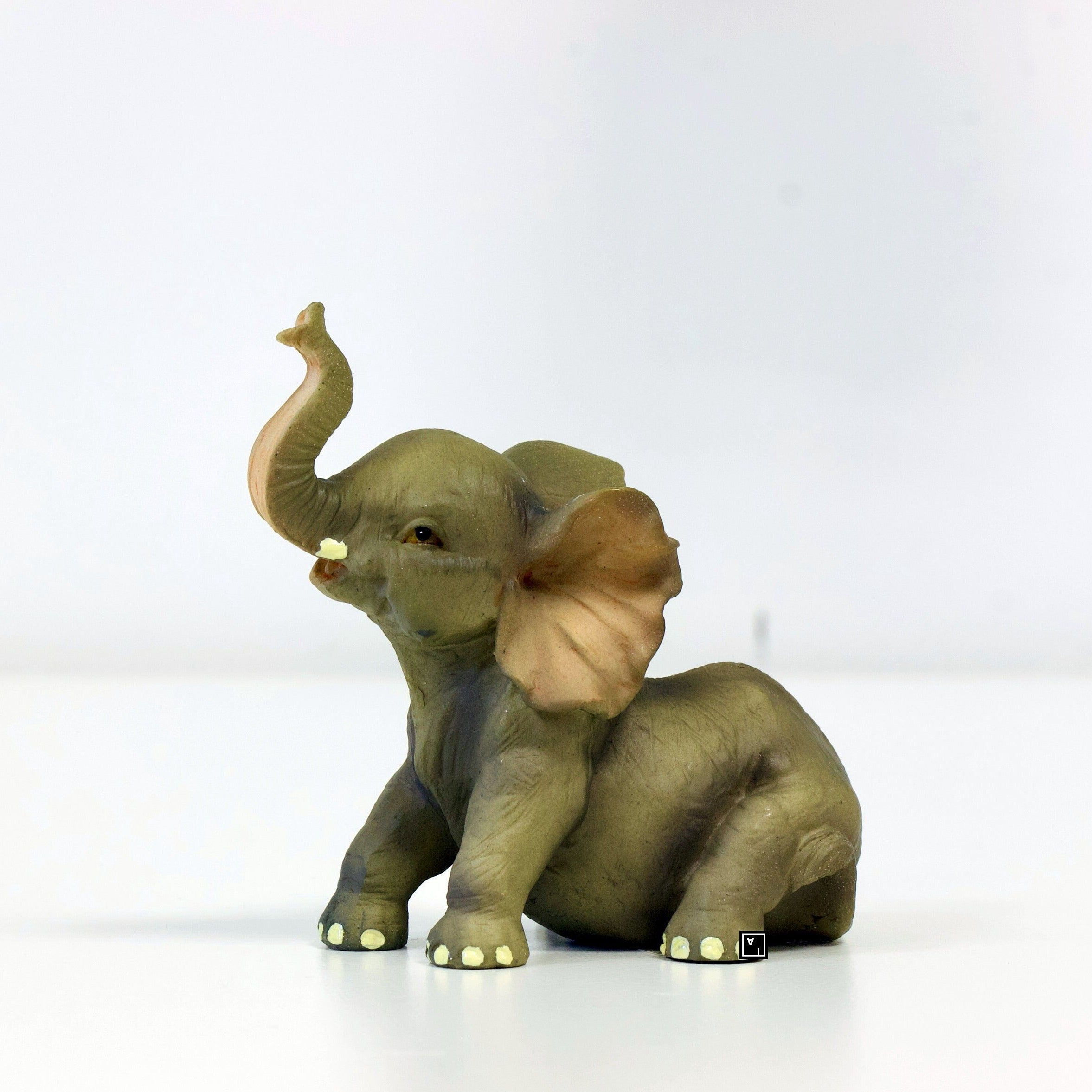 Seven Pieces Baby Elephant Figurine. Good Luck baby Elephants