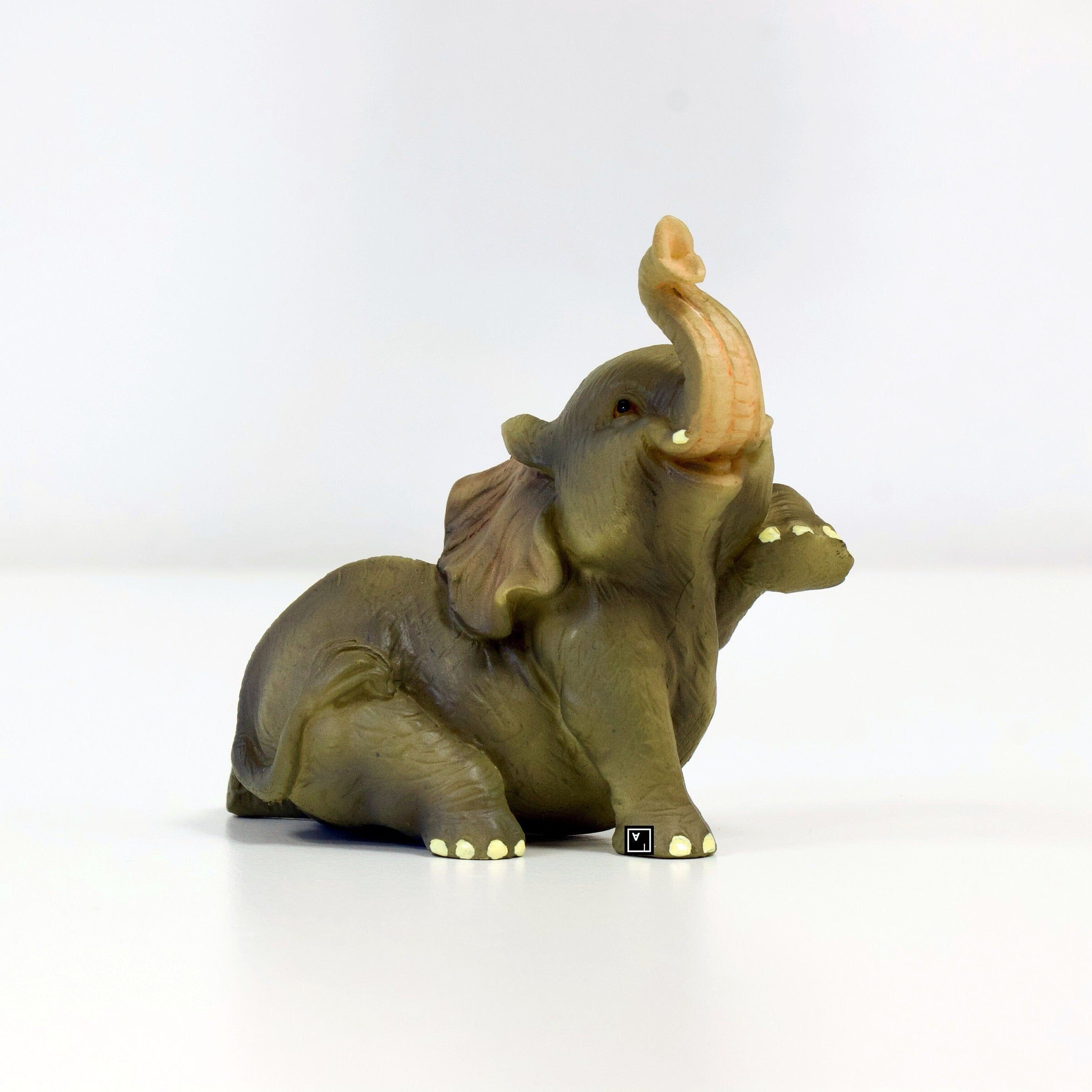 Seven Pieces Baby Elephant Figurine. Good Luck baby Elephants