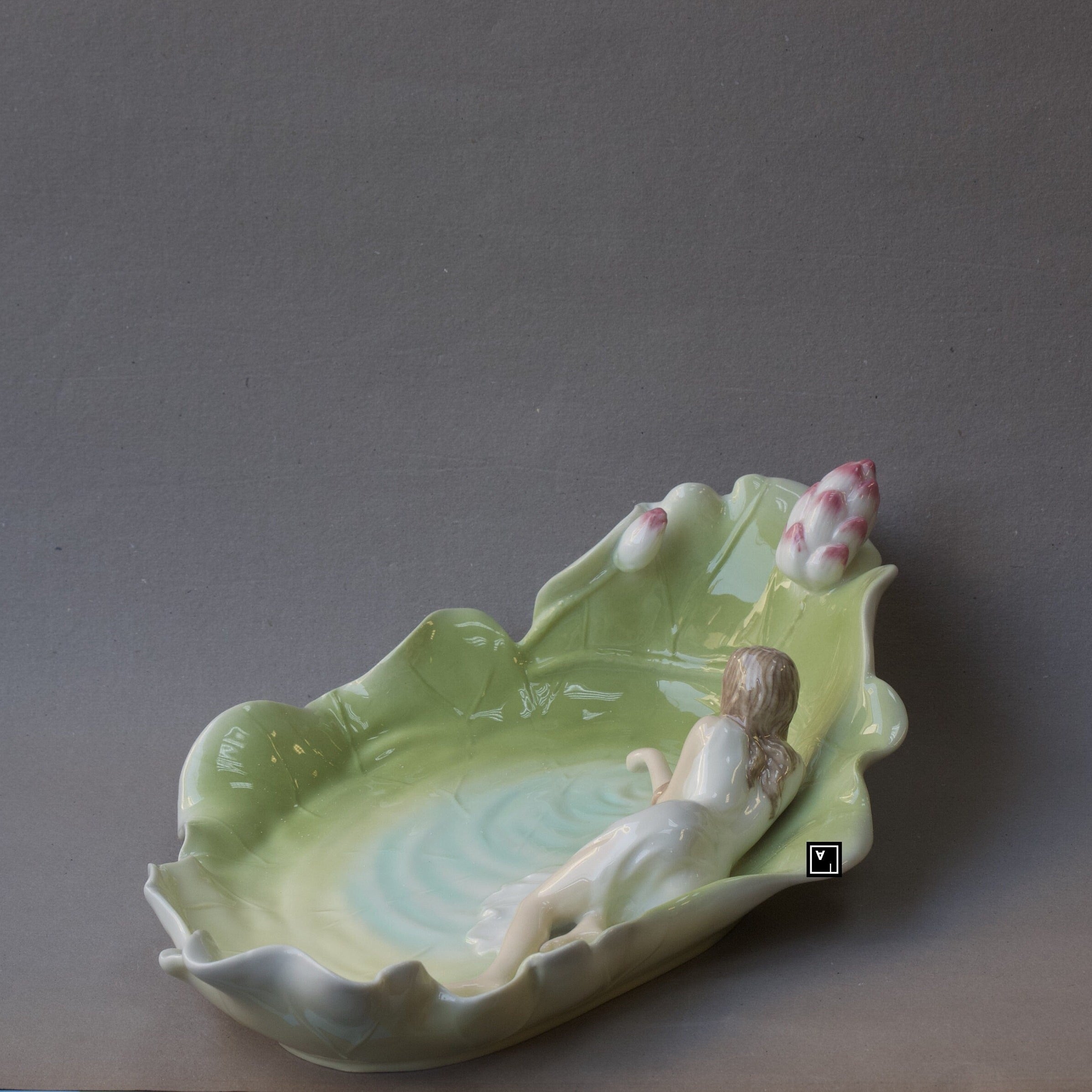 Maiden on Lotus Leaf Porcelain Tray