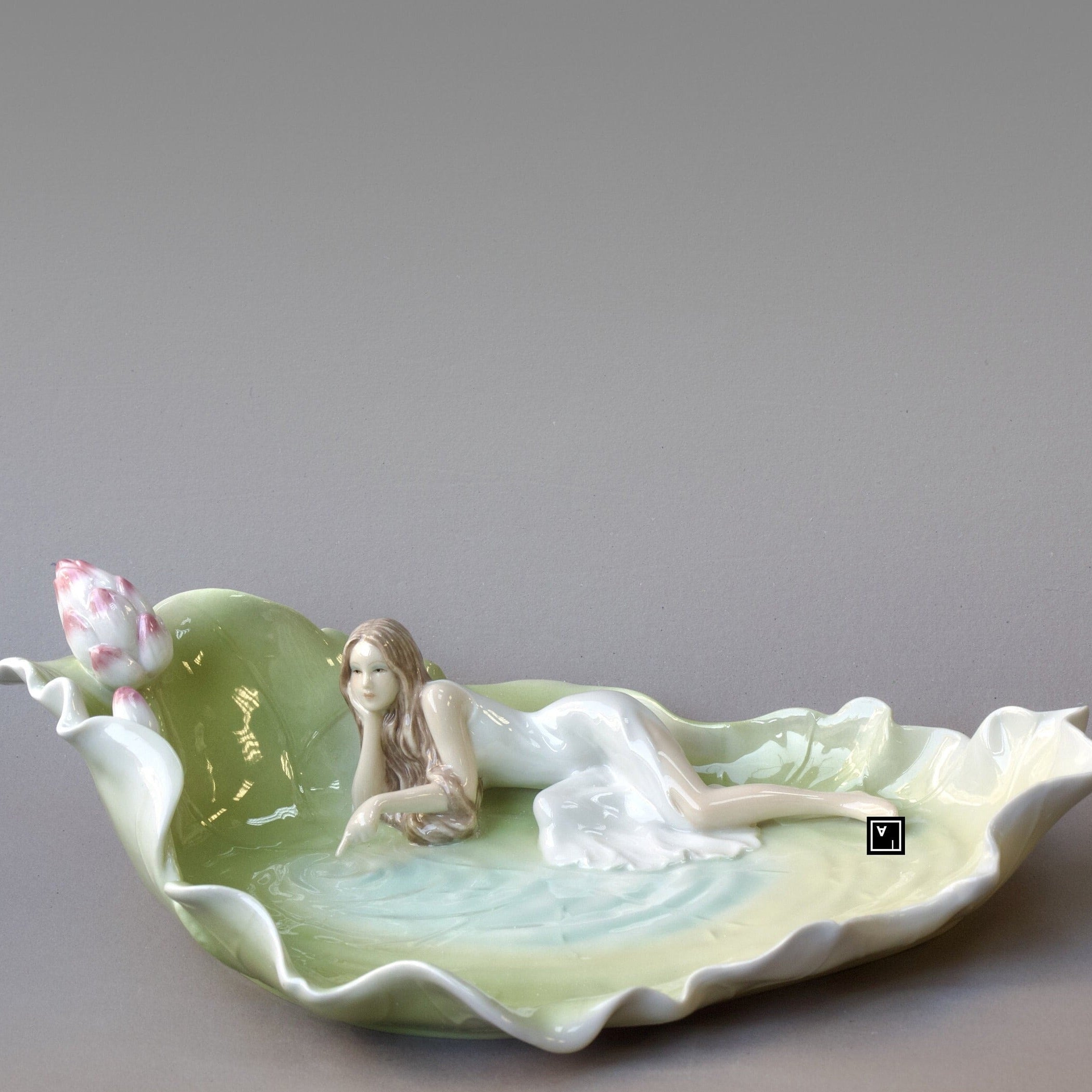Maiden on Lotus Leaf Porcelain Tray