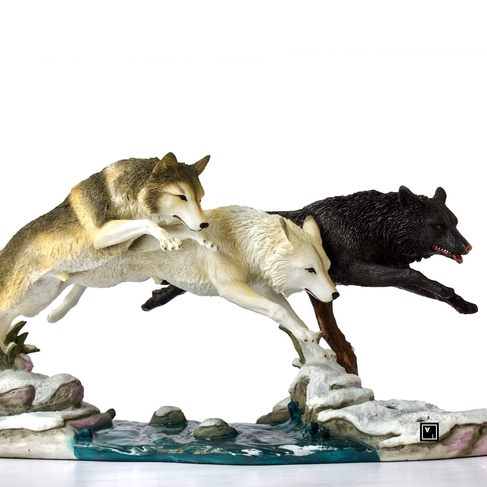 Wolf Pack Statue