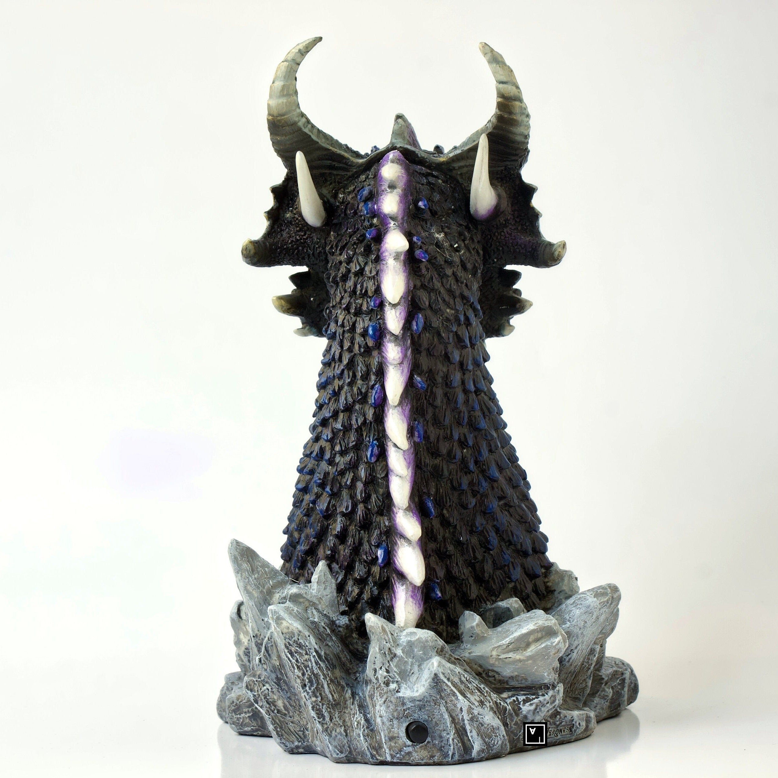 Horned Obsidian Dragon Bust (Led)