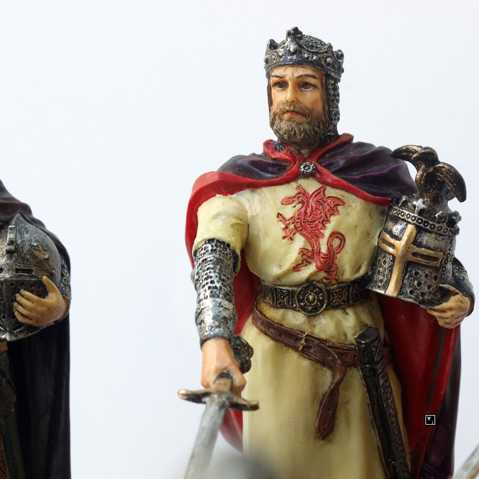 King Arthur with 12 Knights of the Round Table Statue