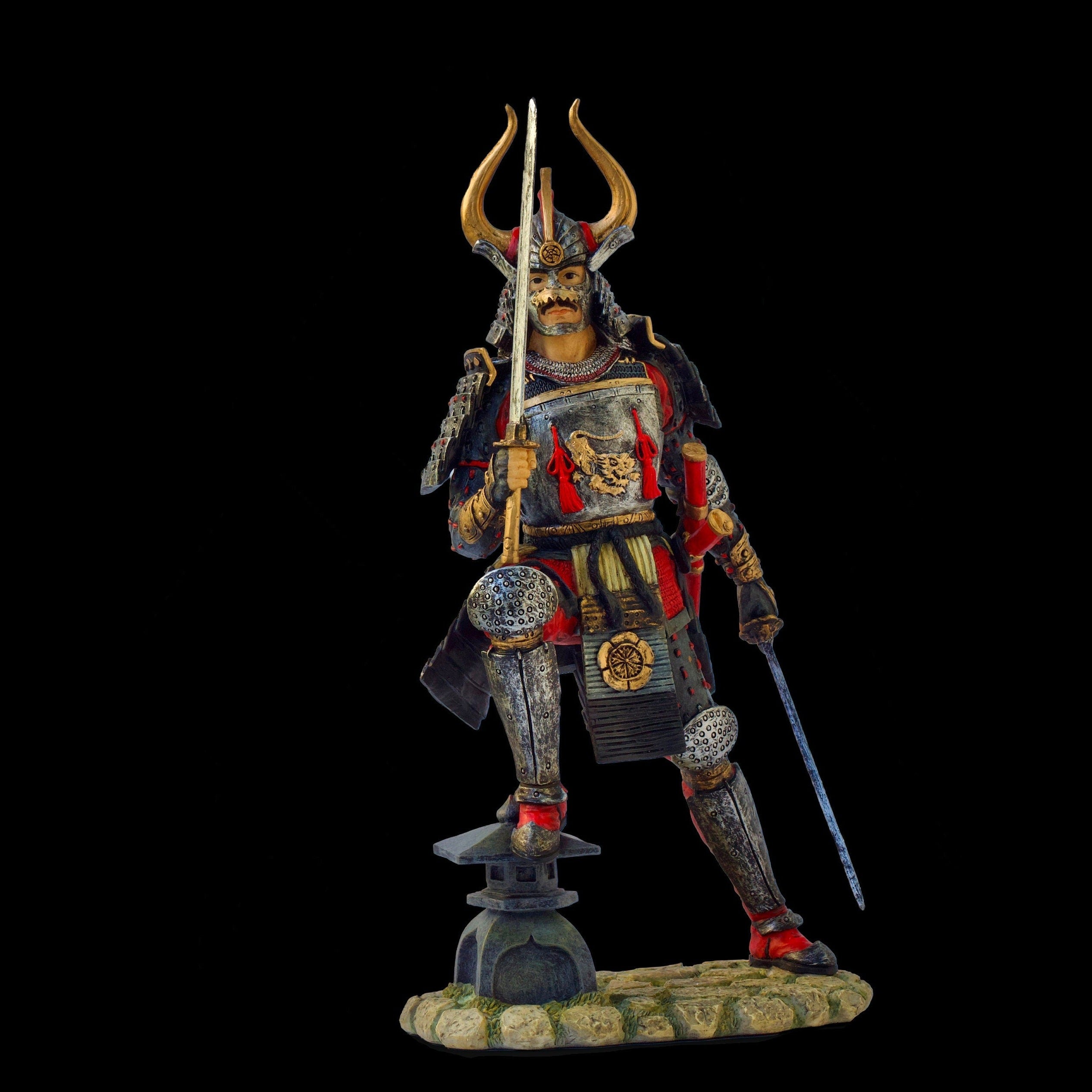 Oda Nobunaga Samurai Statue: 10-Inch Resin Sculpture with Katanas