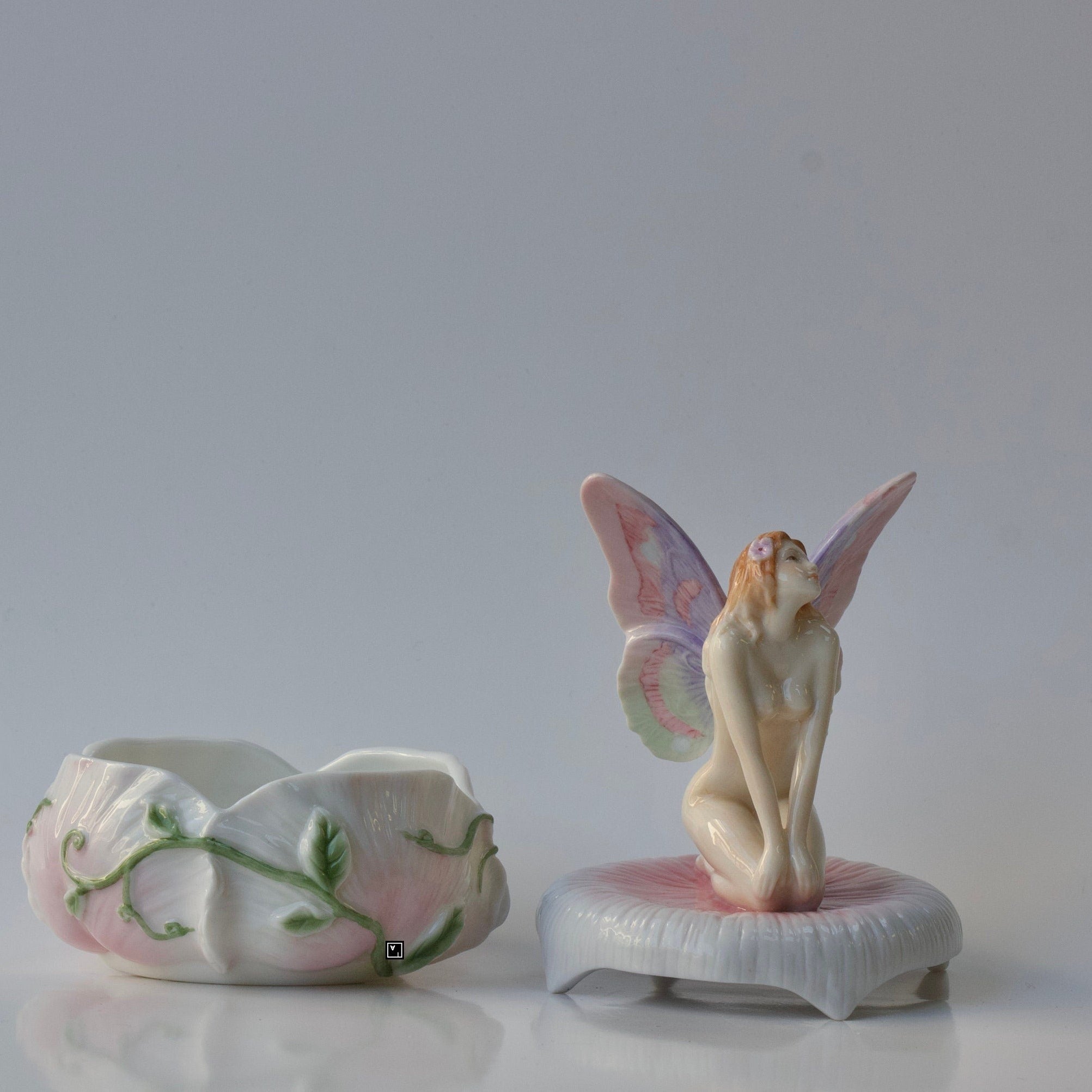 Trinket Box Kneeling Fairy Mauve Blue Wings on Box
