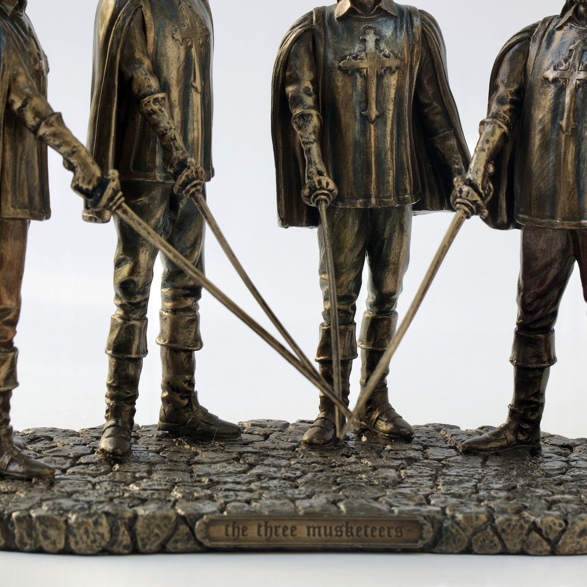 The three Musketeers Statue Figurine. Les Trois Mousquetaires Statue.Alexandre Dumas.Athos, Porthos and Aramis