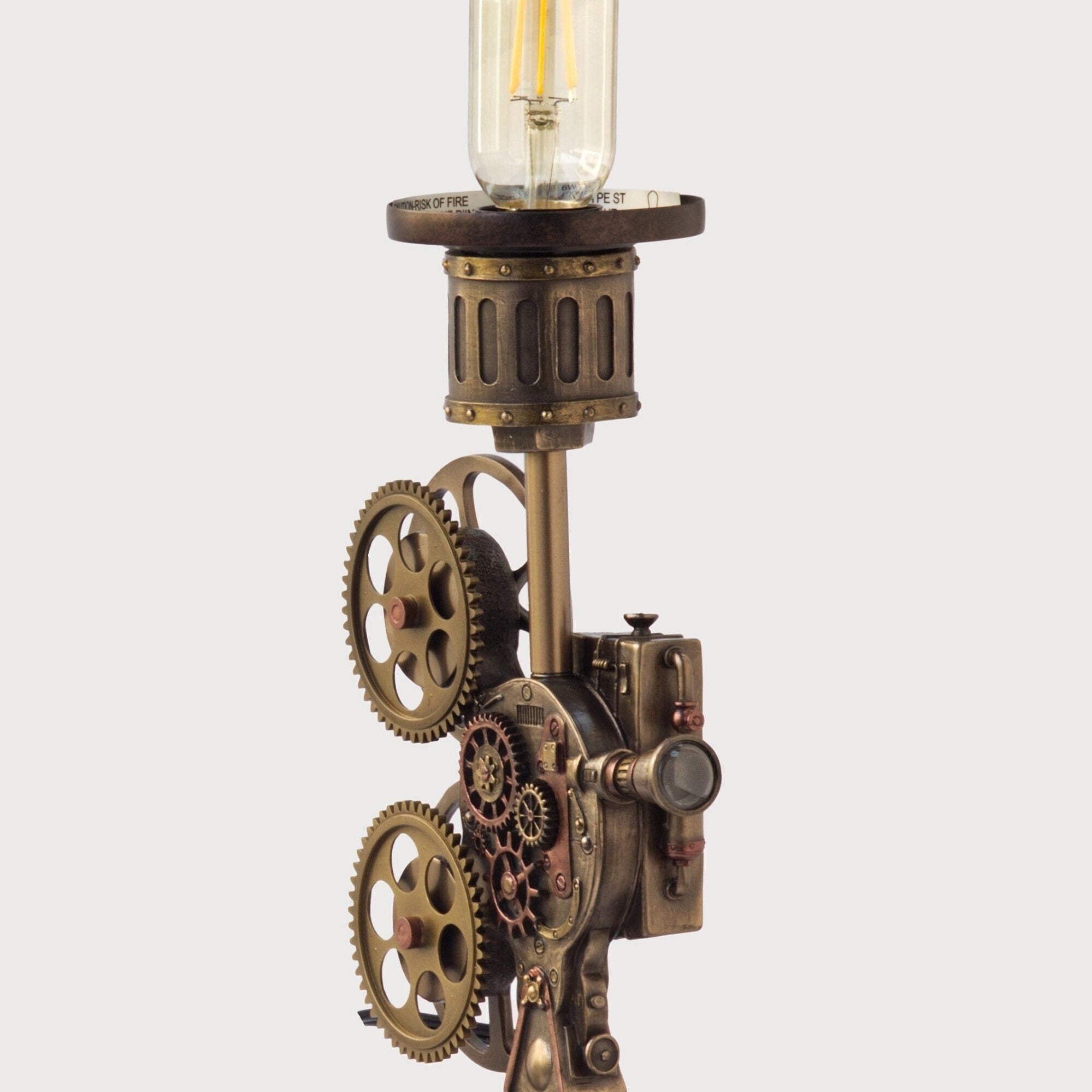 Steampunk Movie Projector Lamp: Retro Camera Style