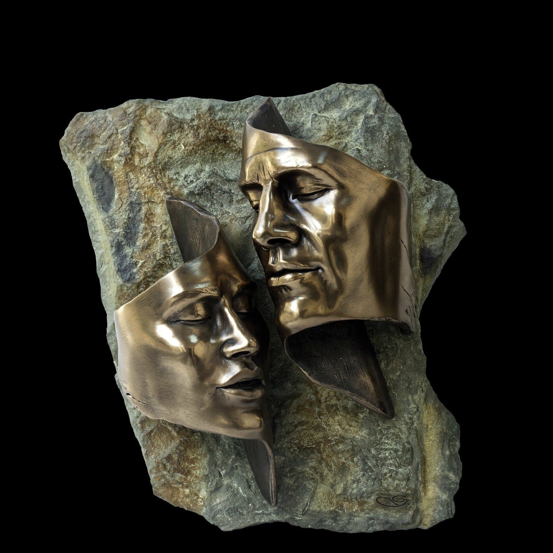10.62 Inc Lovers Sculpture.