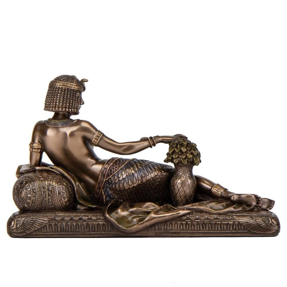 Lying Cleopatra Statue Sculpture. Ancient Egyptian Goddess Ceopatra Sculpture