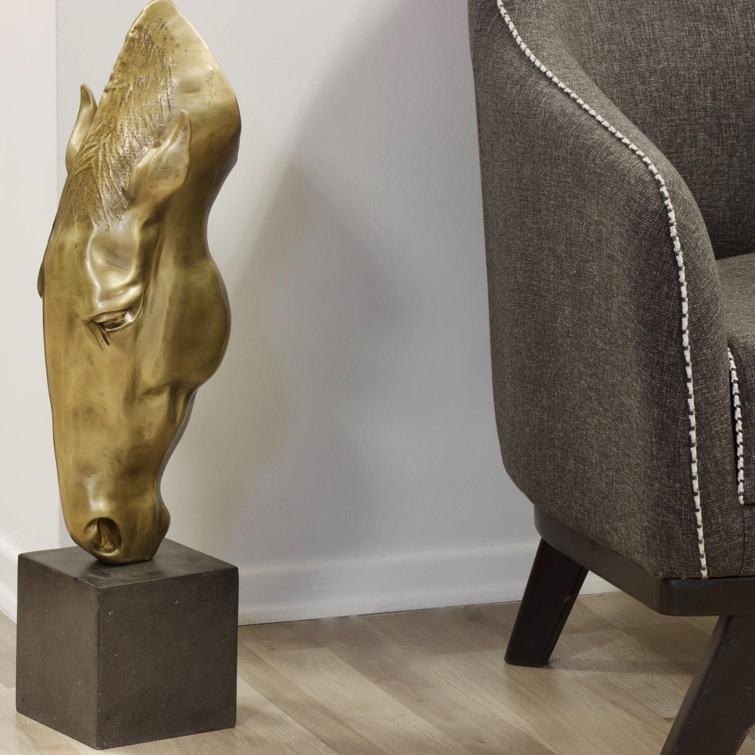 Bronze Horse Head Sculpture: Elegant Equestrian Home Decor (27.55 Inches)